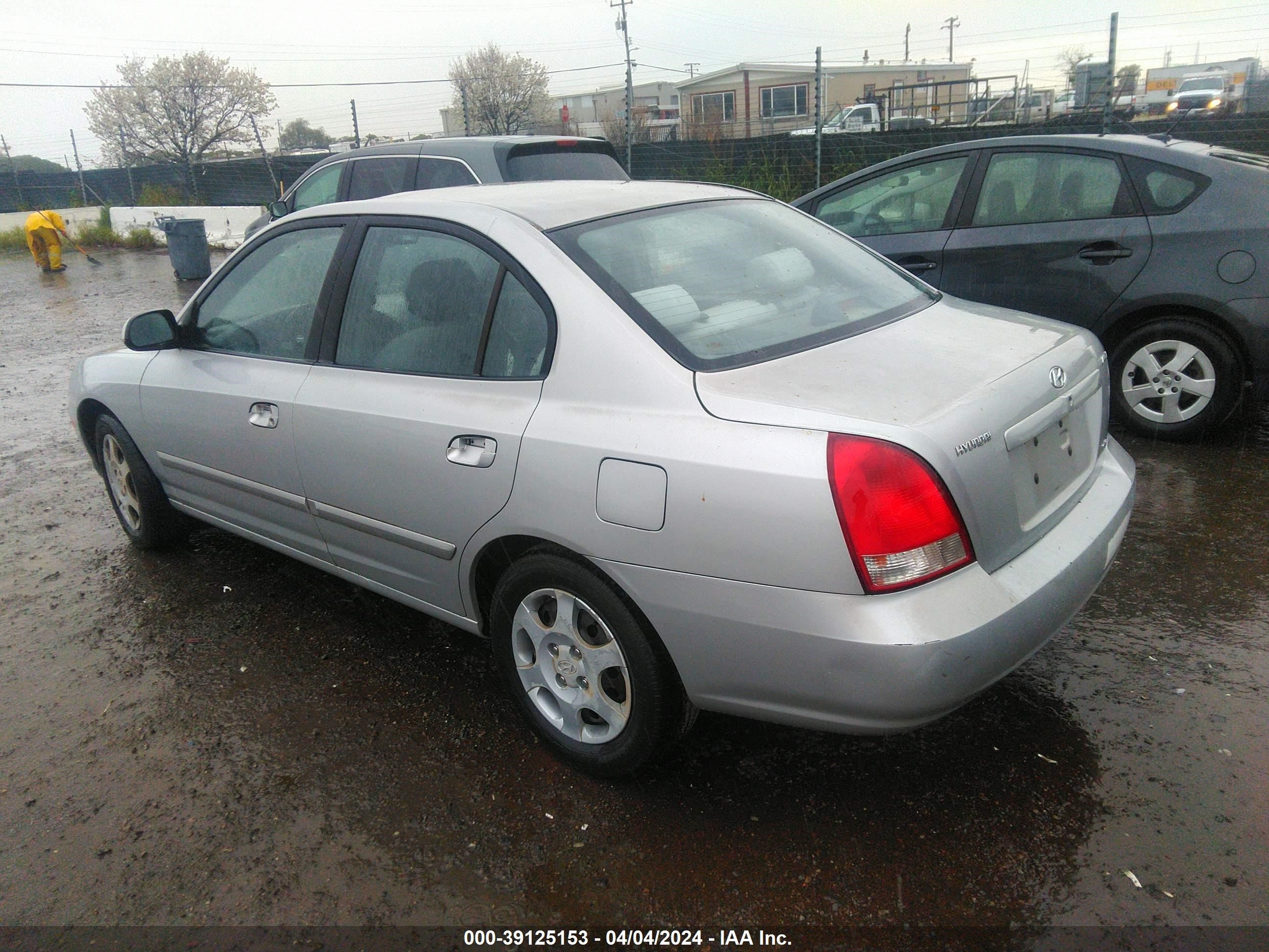 Photo 2 VIN: KMHDN45D52U256373 - HYUNDAI ELANTRA 