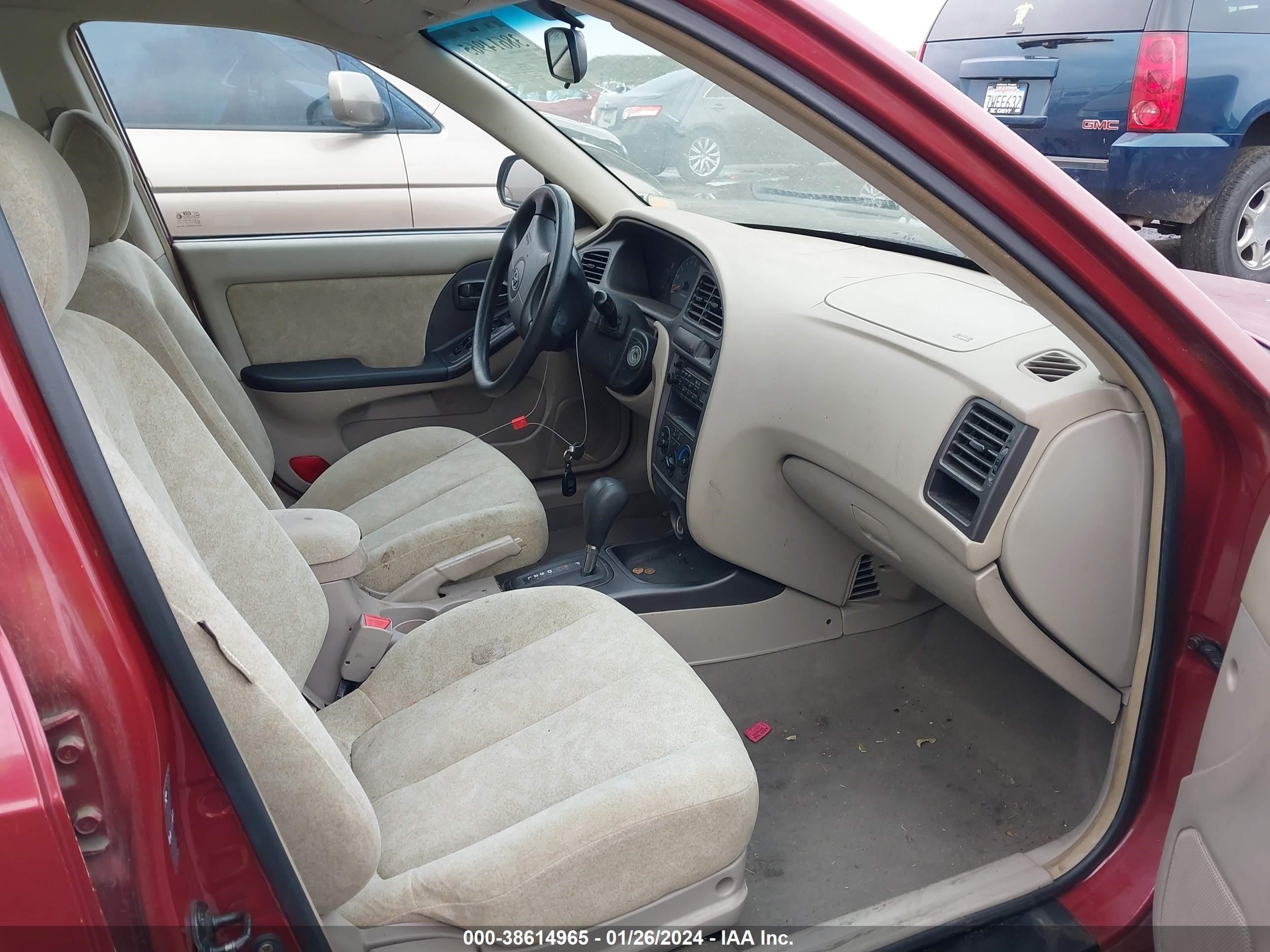 Photo 4 VIN: KMHDN45DX24452647 - HYUNDAI ELANTRA 