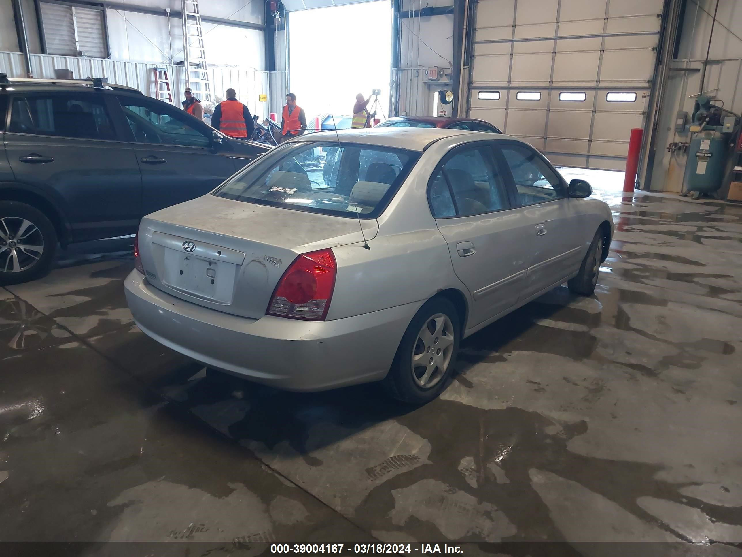 Photo 3 VIN: KMHDN46D05U949306 - HYUNDAI ELANTRA 