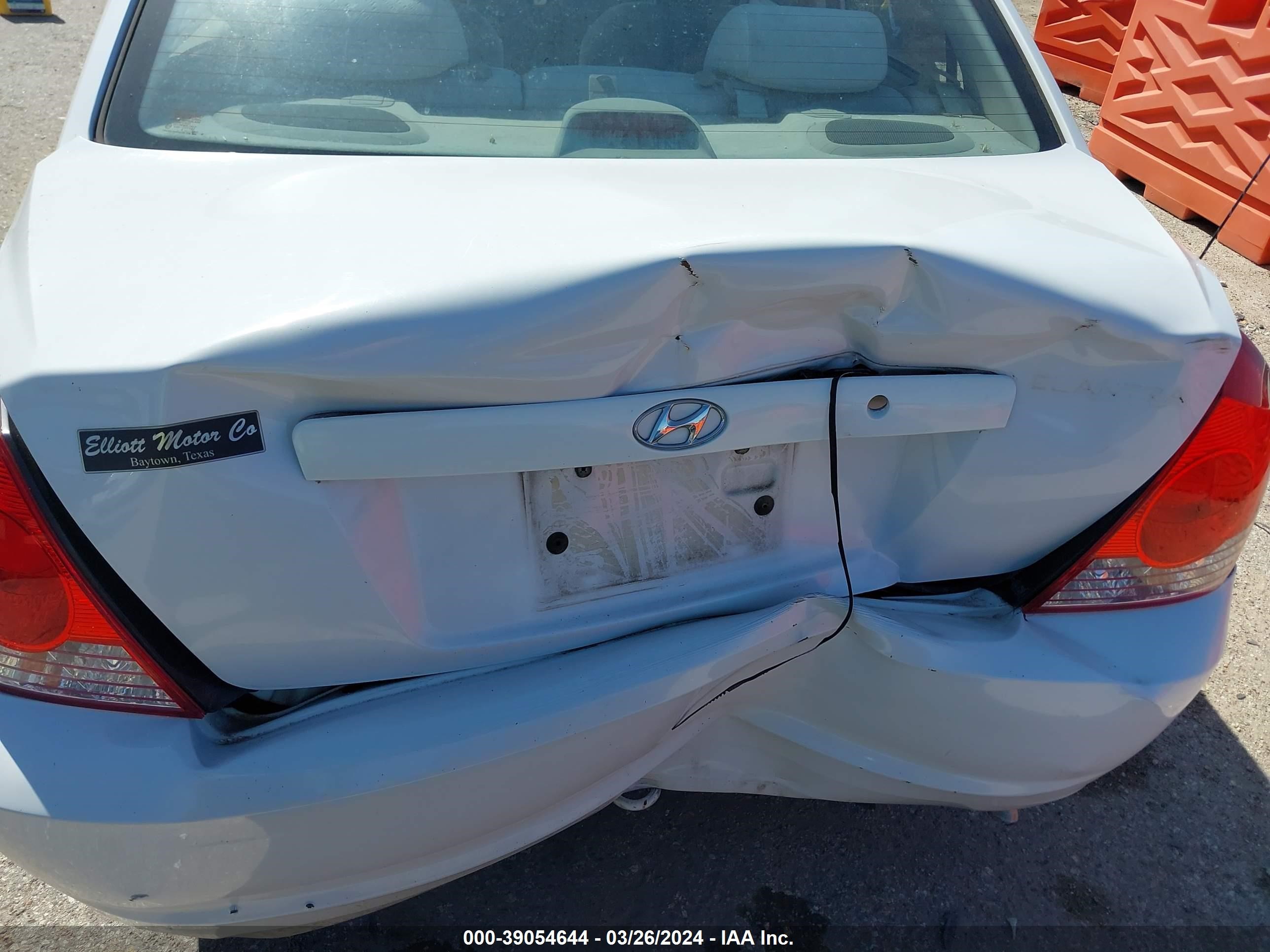 Photo 5 VIN: KMHDN46D15U008690 - HYUNDAI ELANTRA 