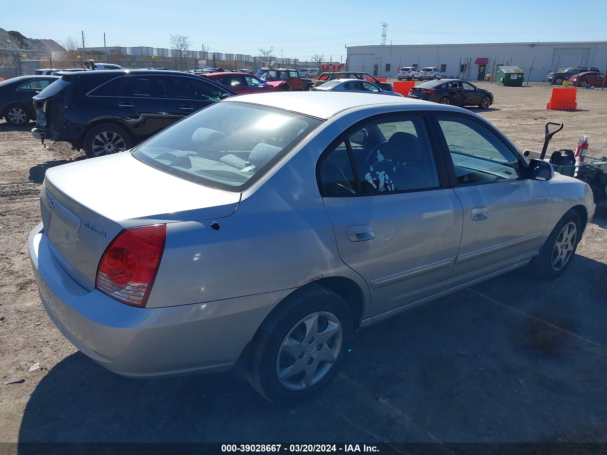 Photo 3 VIN: KMHDN46D15U173848 - HYUNDAI ELANTRA 