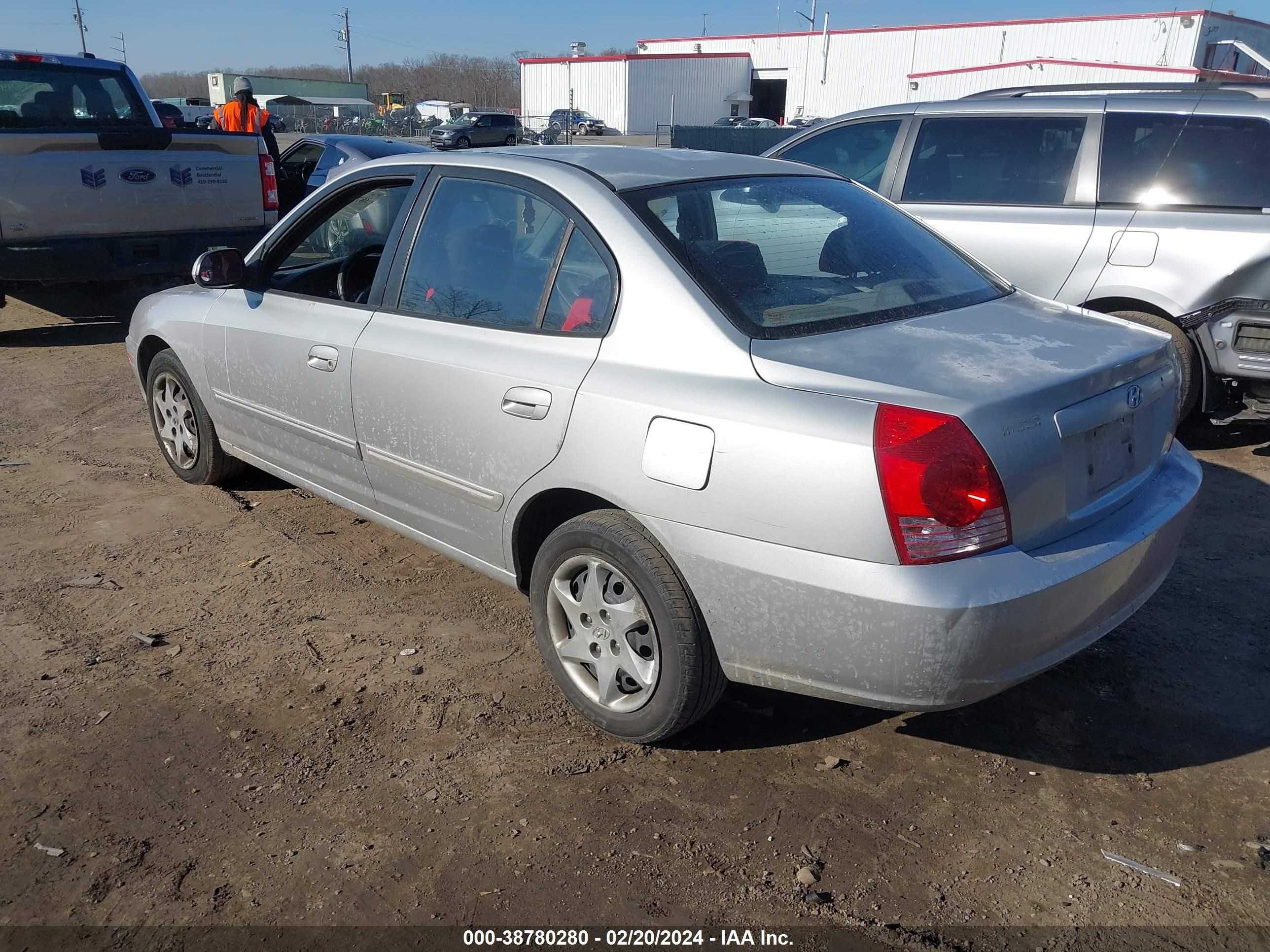 Photo 2 VIN: KMHDN46D44U898990 - HYUNDAI ELANTRA 