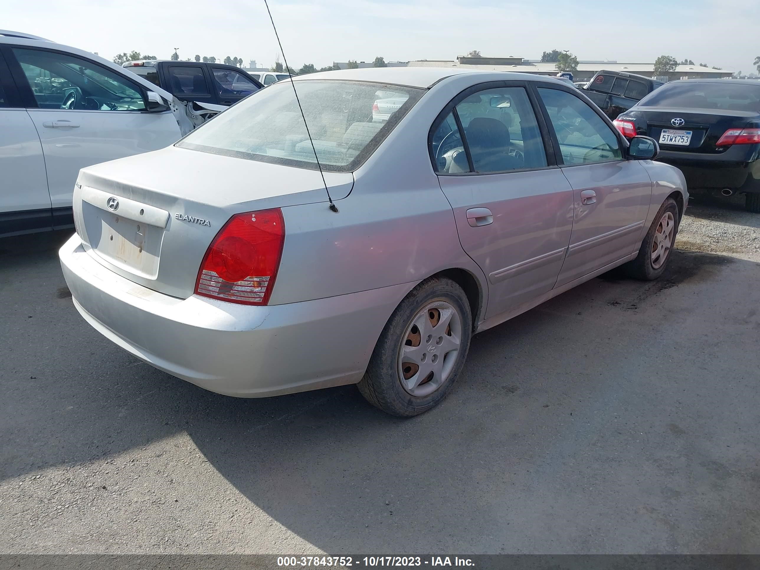 Photo 3 VIN: KMHDN46D56U367185 - HYUNDAI ELANTRA 