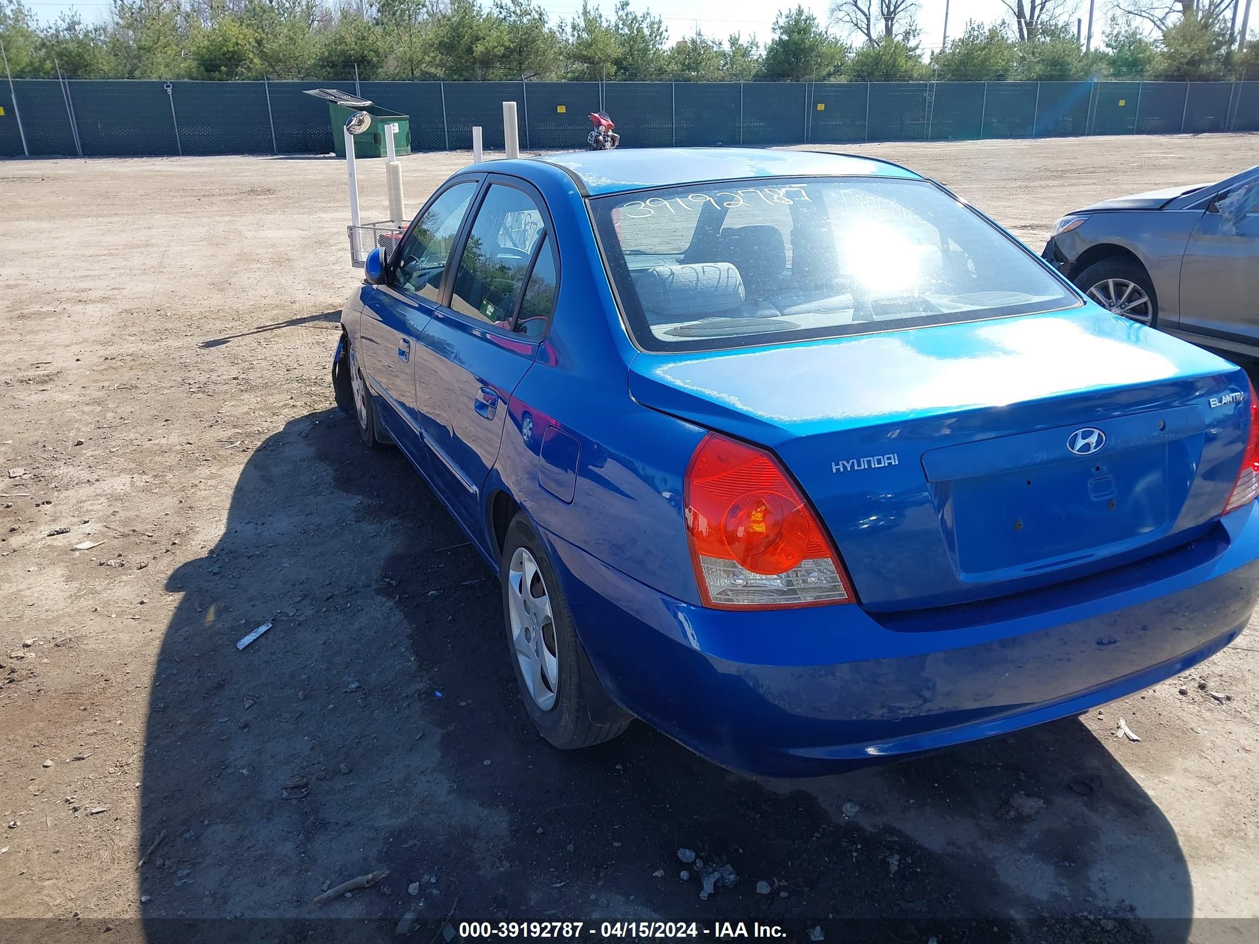 Photo 2 VIN: KMHDN46D65U964683 - HYUNDAI ELANTRA 