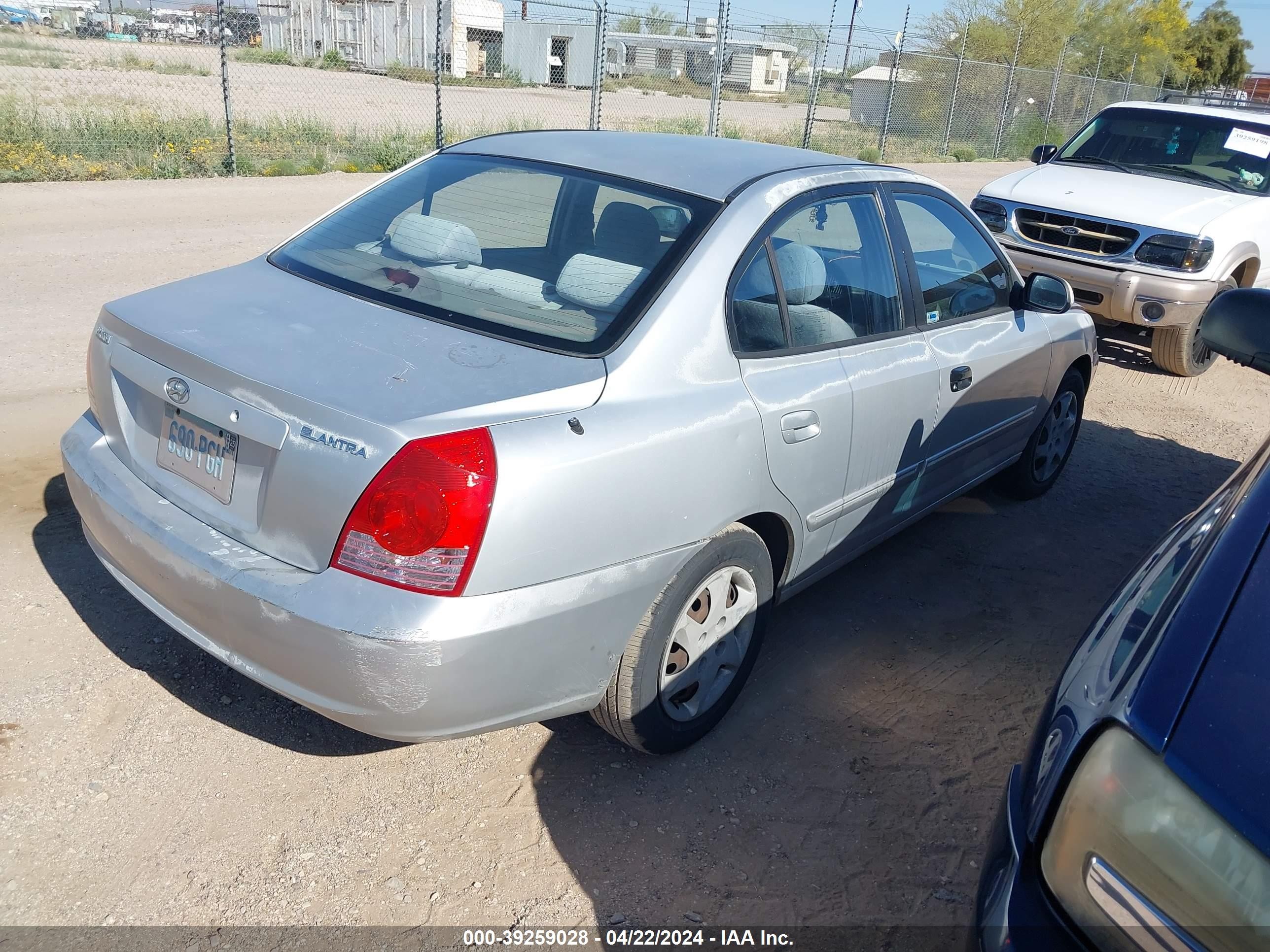 Photo 3 VIN: KMHDN46D74U880872 - HYUNDAI ELANTRA 