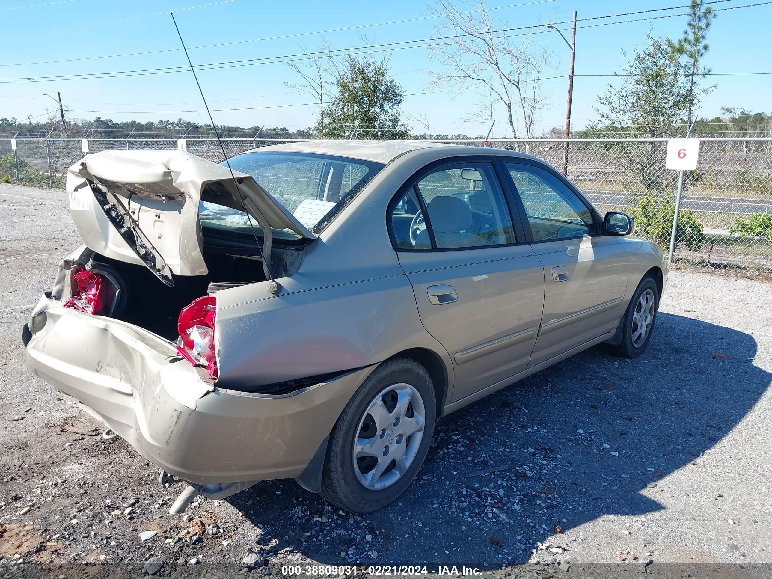 Photo 3 VIN: KMHDN46D86U371084 - HYUNDAI ELANTRA 