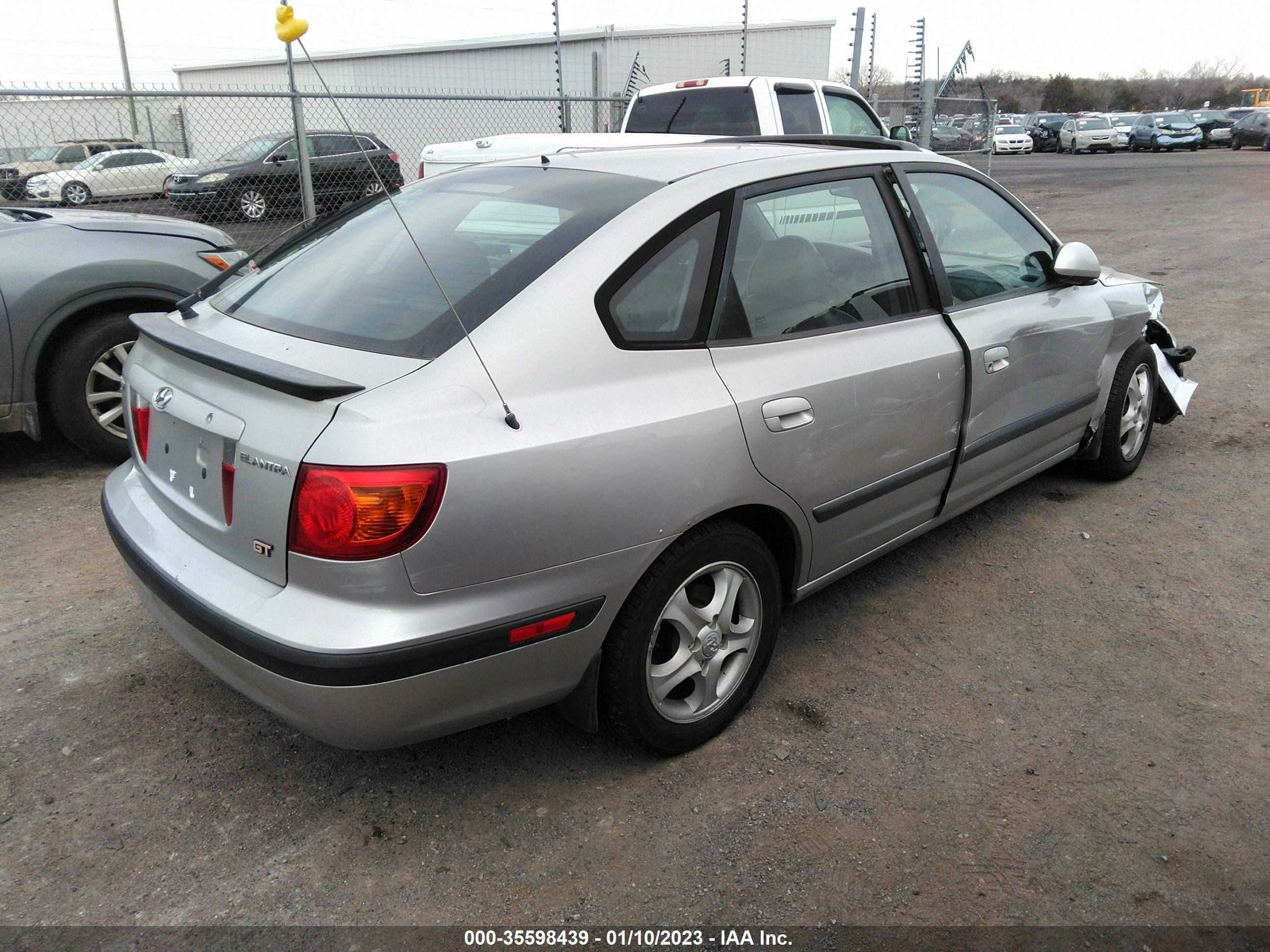 Photo 3 VIN: KMHDN55D93U081245 - HYUNDAI ELANTRA 