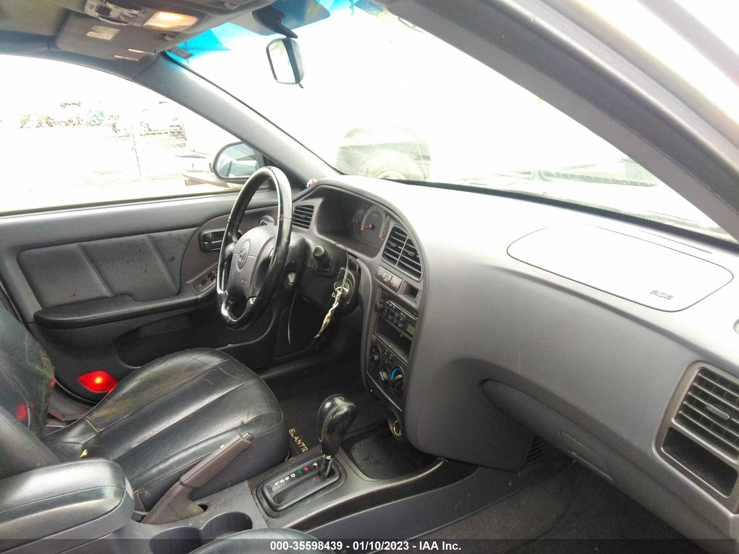 Photo 4 VIN: KMHDN55D93U081245 - HYUNDAI ELANTRA 