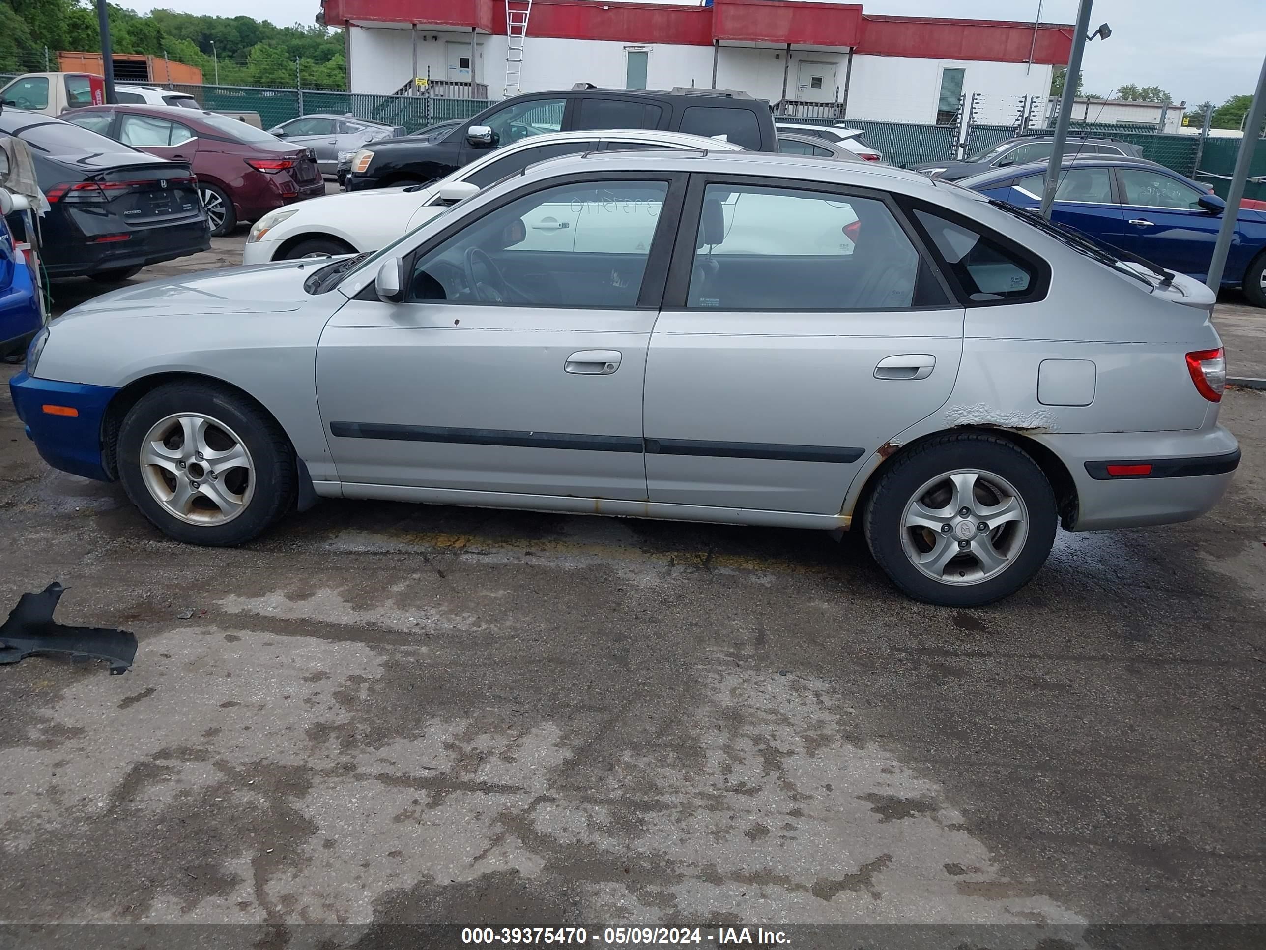 Photo 13 VIN: KMHDN56D16U189426 - HYUNDAI ELANTRA 