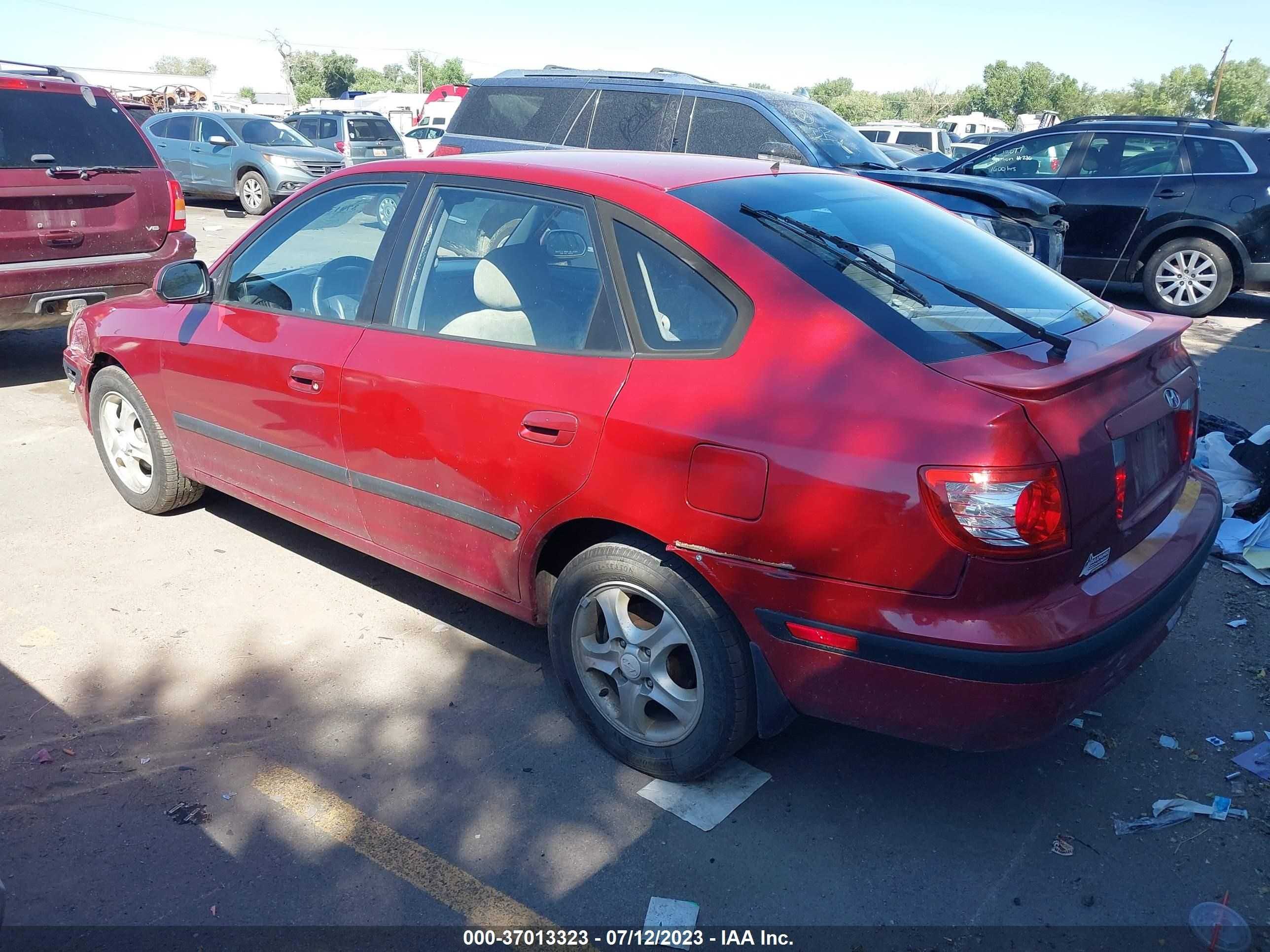 Photo 2 VIN: KMHDN56D65U132864 - HYUNDAI ELANTRA 