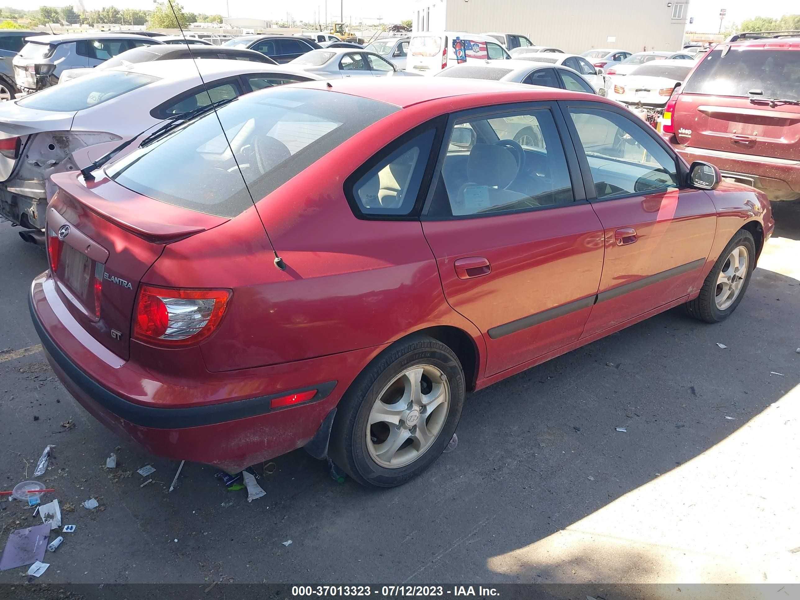 Photo 3 VIN: KMHDN56D65U132864 - HYUNDAI ELANTRA 