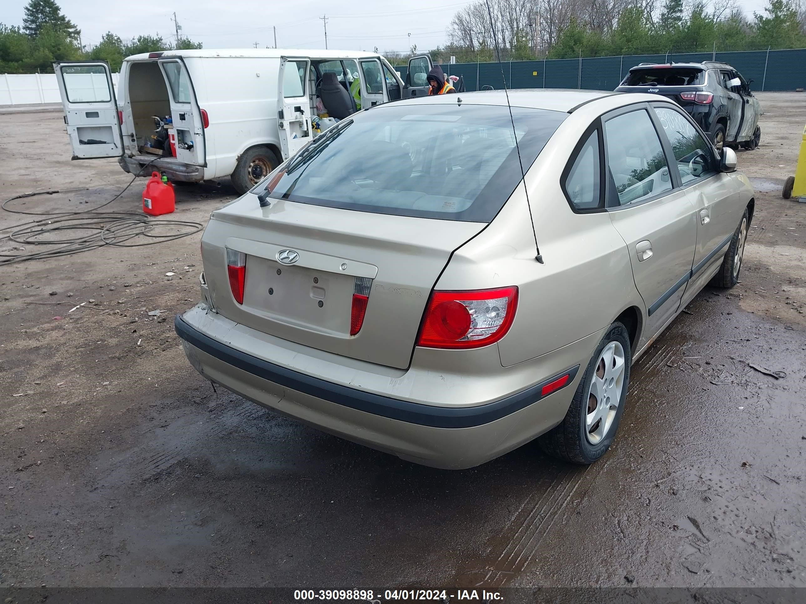 Photo 3 VIN: KMHDN56D86U203189 - HYUNDAI ELANTRA 