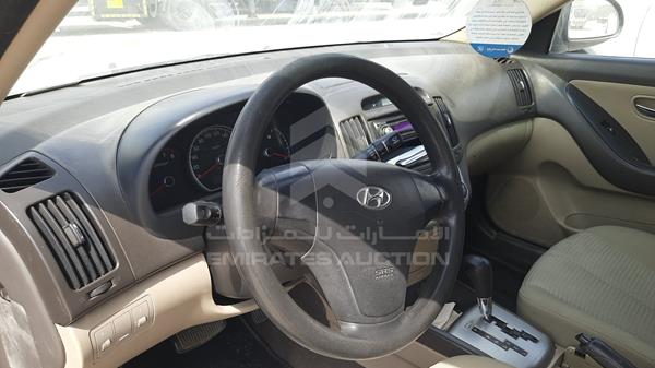 Photo 9 VIN: KMHDT41D6AU895503 - HYUNDAI ELANTRA 