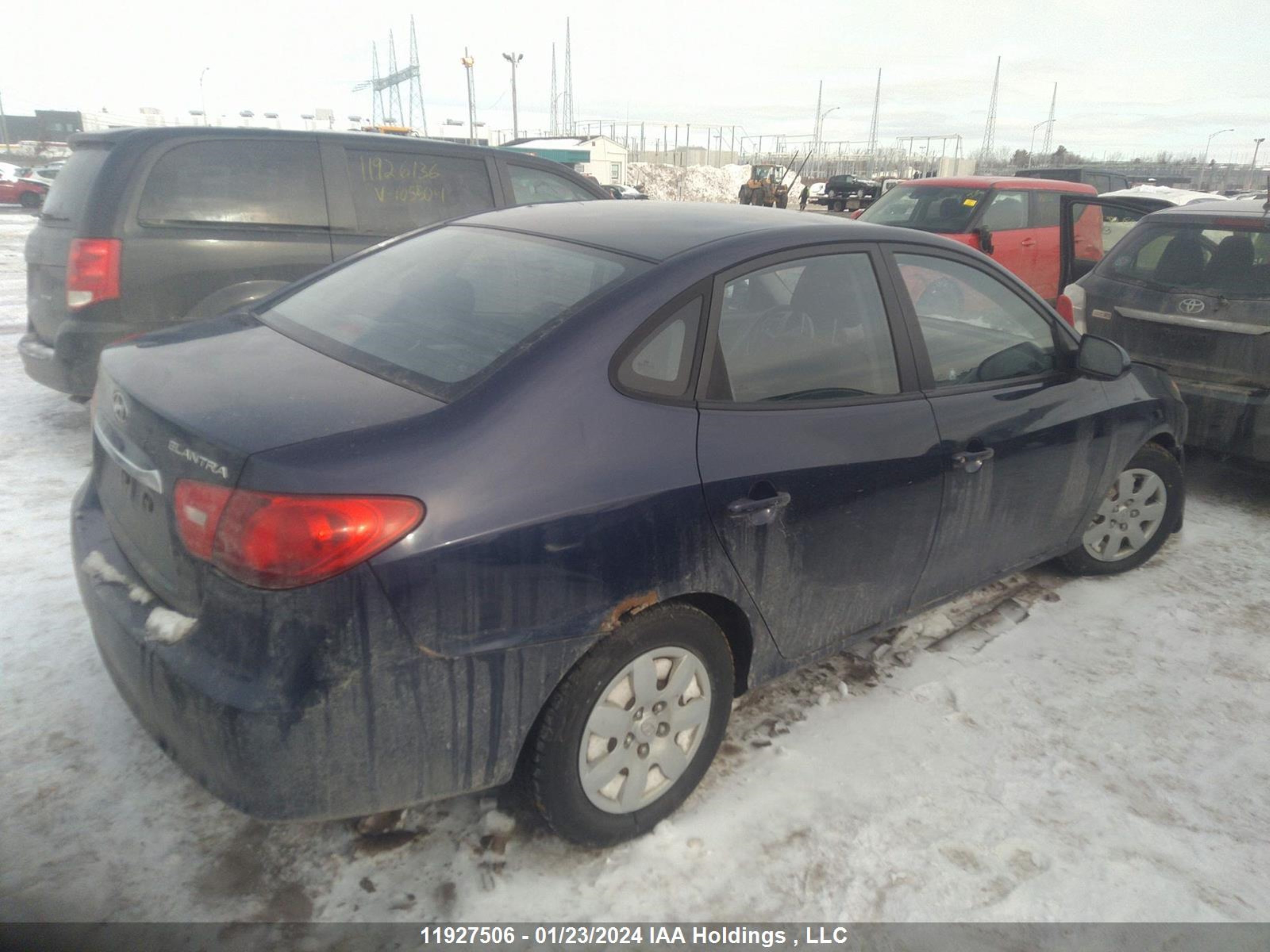 Photo 3 VIN: KMHDT4BD1AU116703 - HYUNDAI ELANTRA 