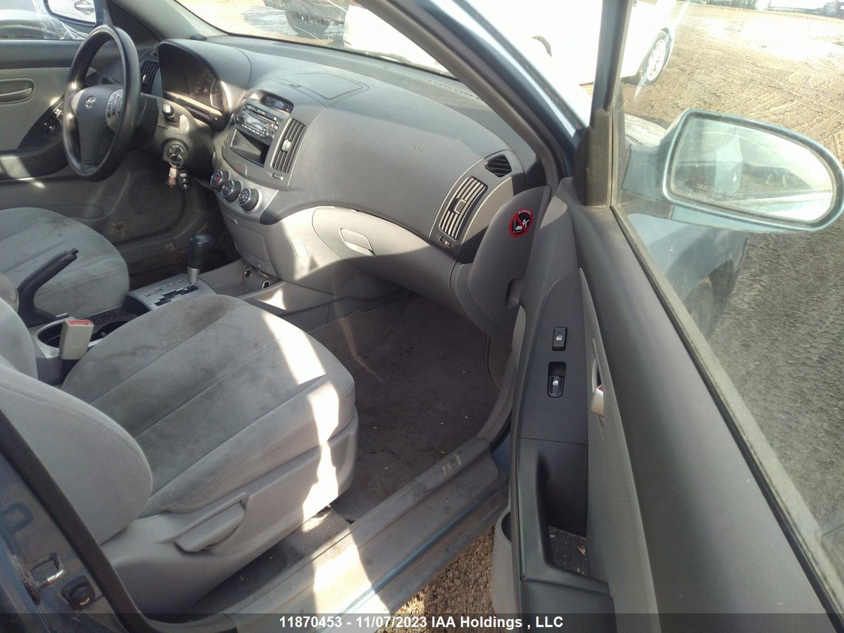 Photo 4 VIN: KMHDU45D27U174000 - HYUNDAI ELANTRA 