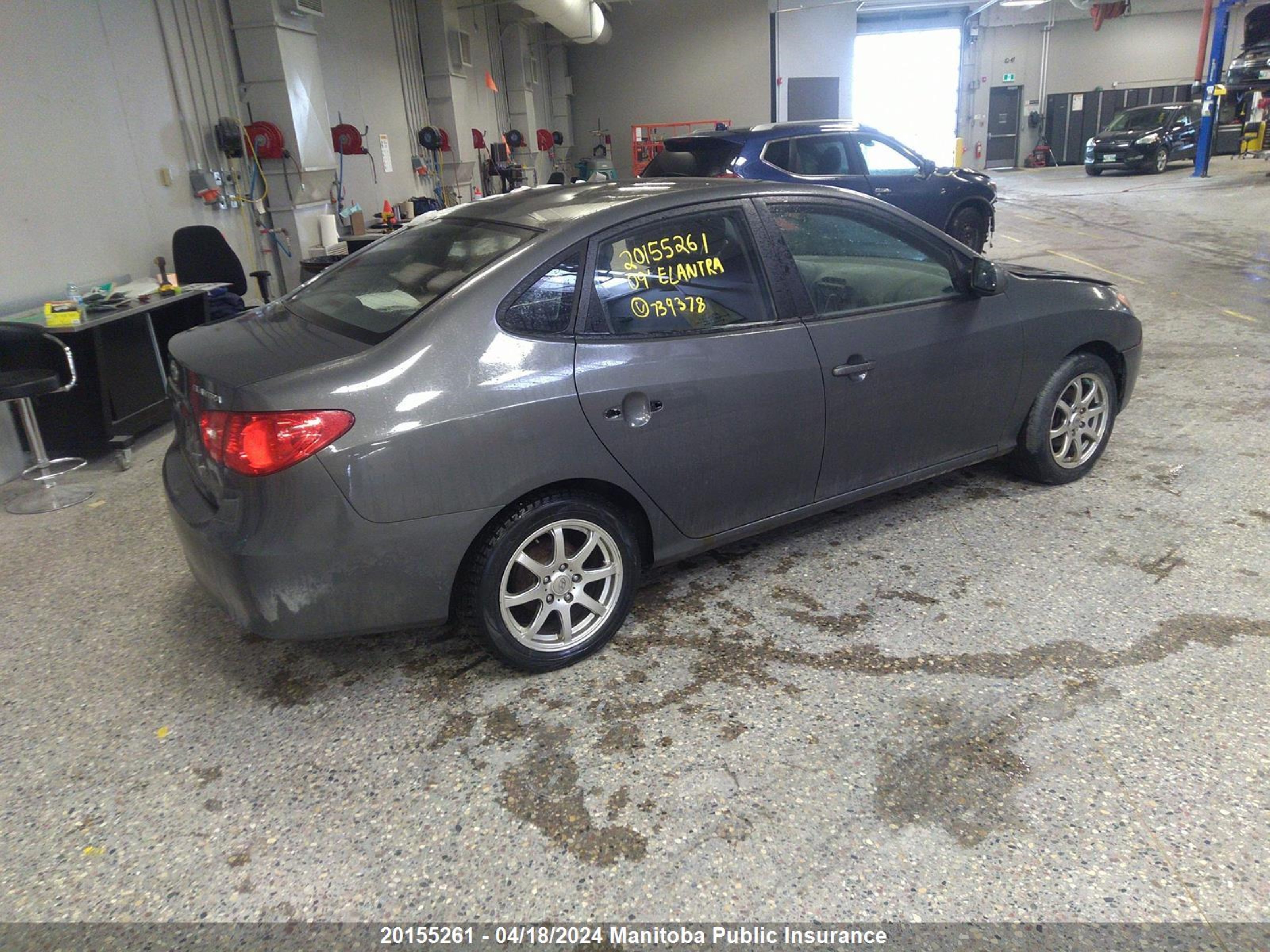 Photo 3 VIN: KMHDU45D29U739378 - HYUNDAI ELANTRA 