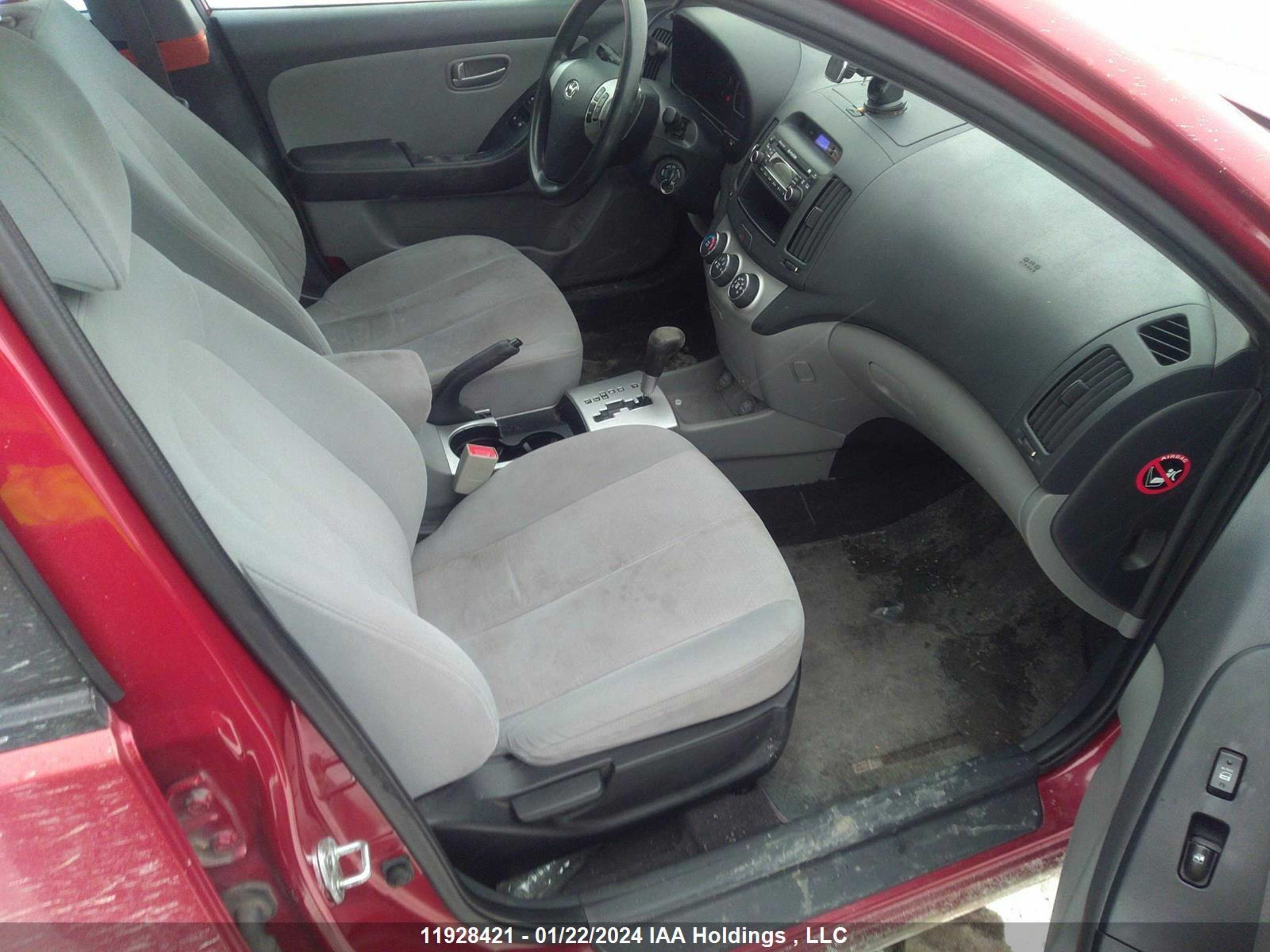 Photo 4 VIN: KMHDU45D68U375481 - HYUNDAI ELANTRA 