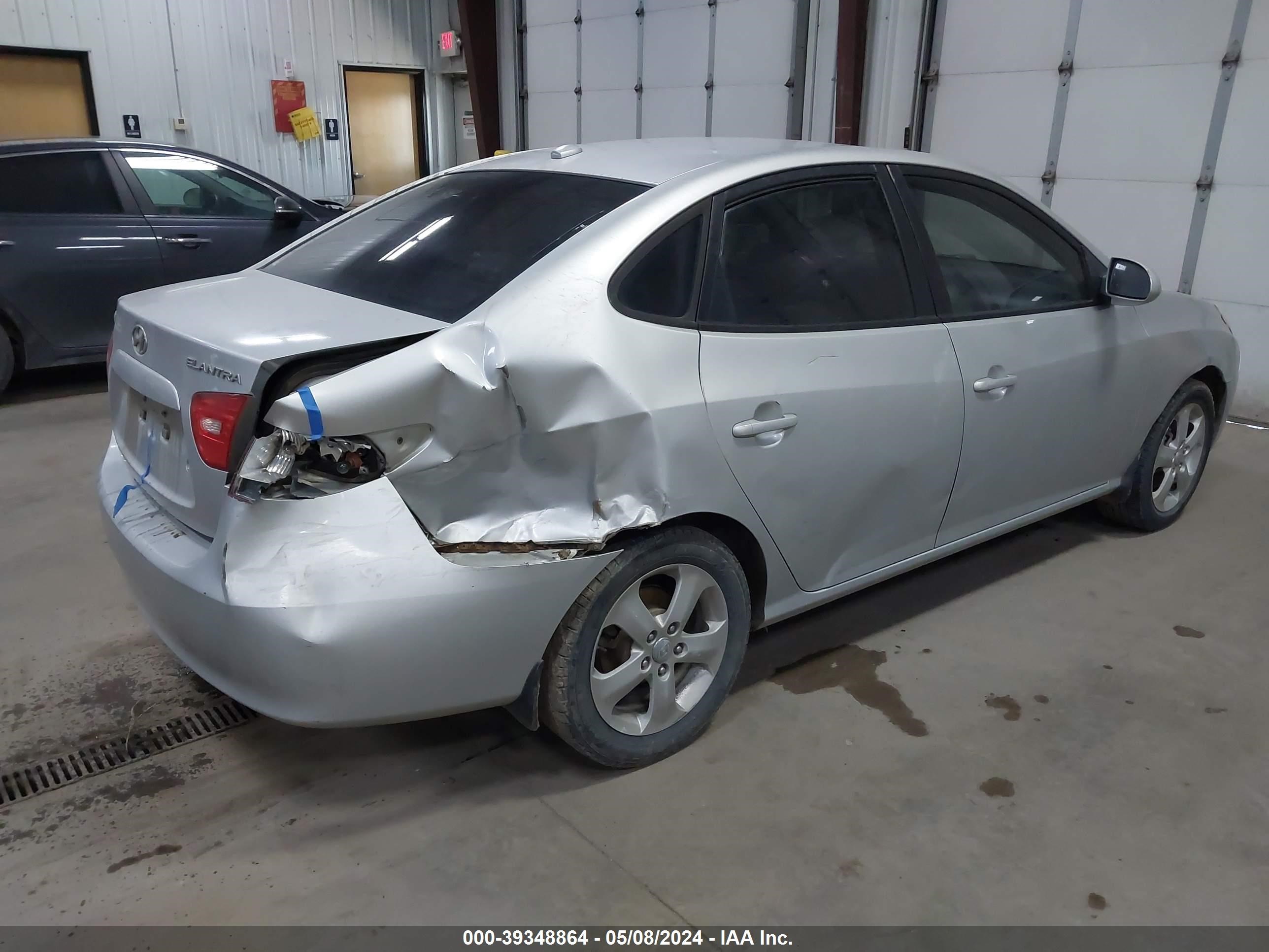 Photo 3 VIN: KMHDU46D18U483084 - HYUNDAI ELANTRA 