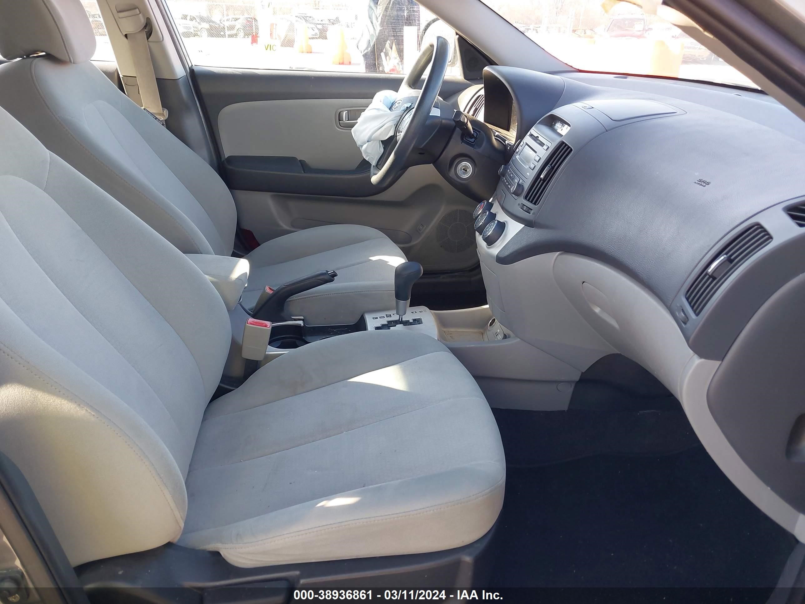 Photo 4 VIN: KMHDU46D19U607002 - HYUNDAI ELANTRA 