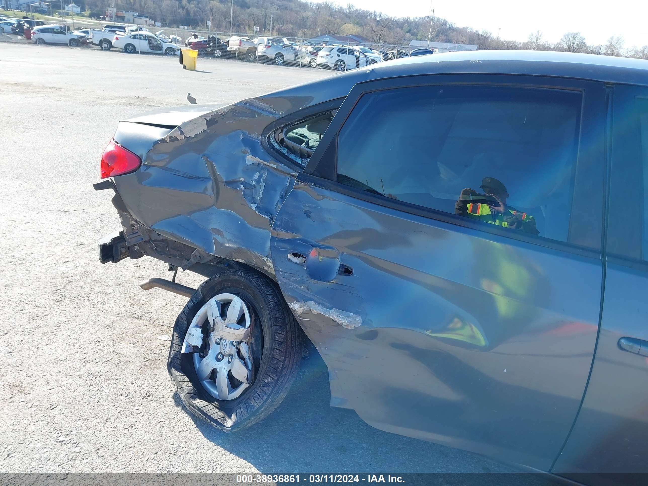 Photo 5 VIN: KMHDU46D19U607002 - HYUNDAI ELANTRA 