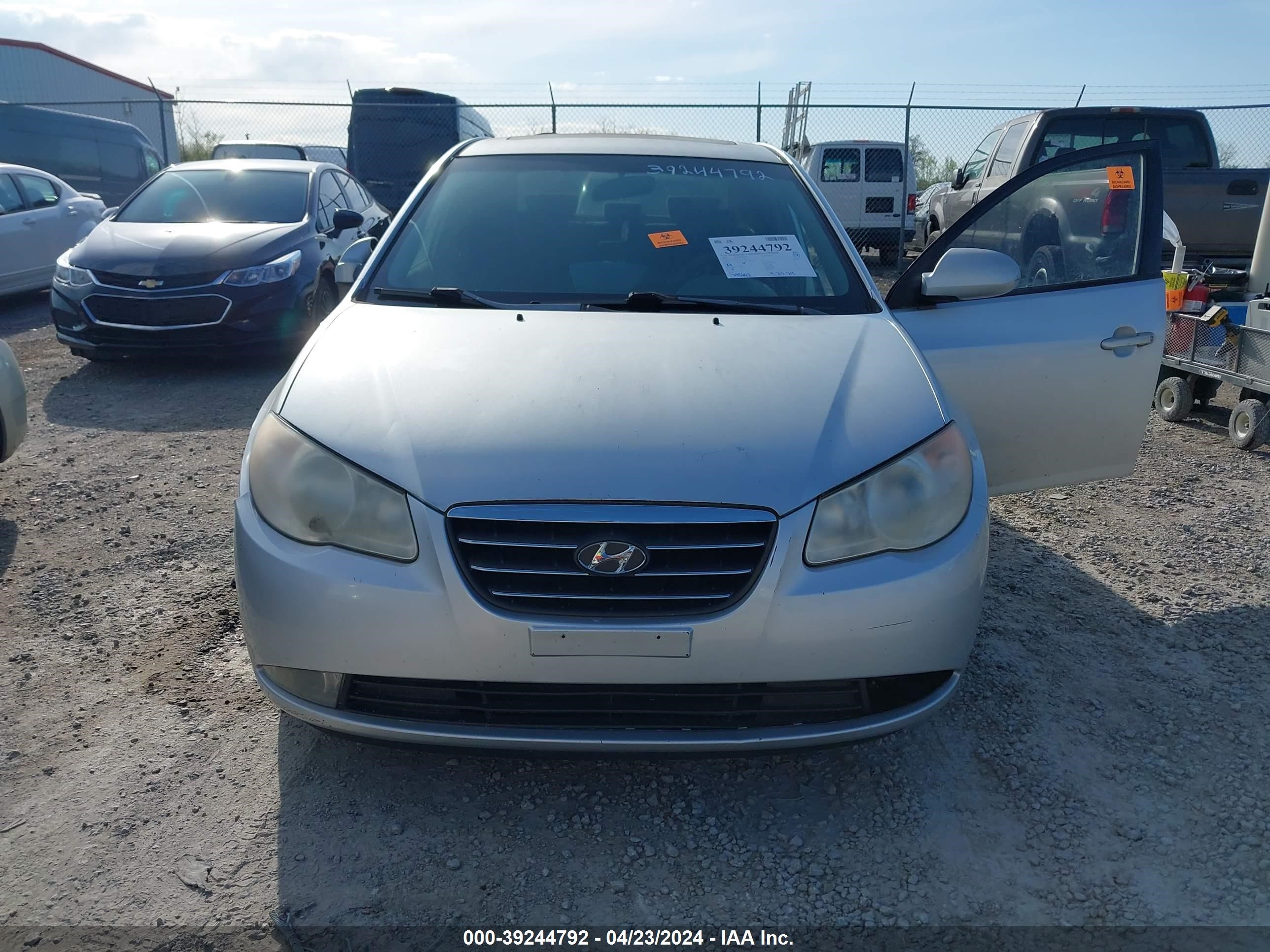 Photo 5 VIN: KMHDU46D27U106732 - HYUNDAI ELANTRA 