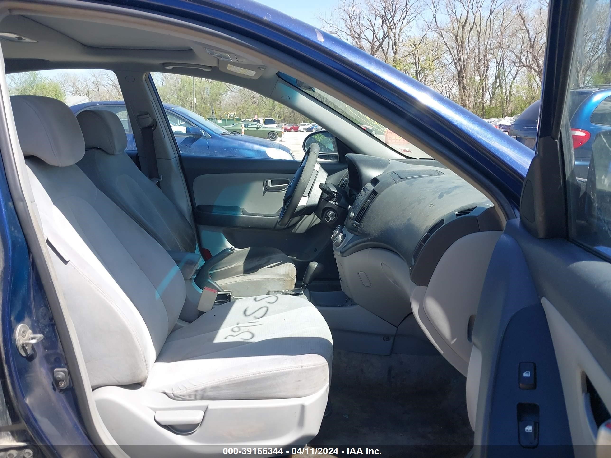 Photo 4 VIN: KMHDU46D27U106794 - HYUNDAI ELANTRA 