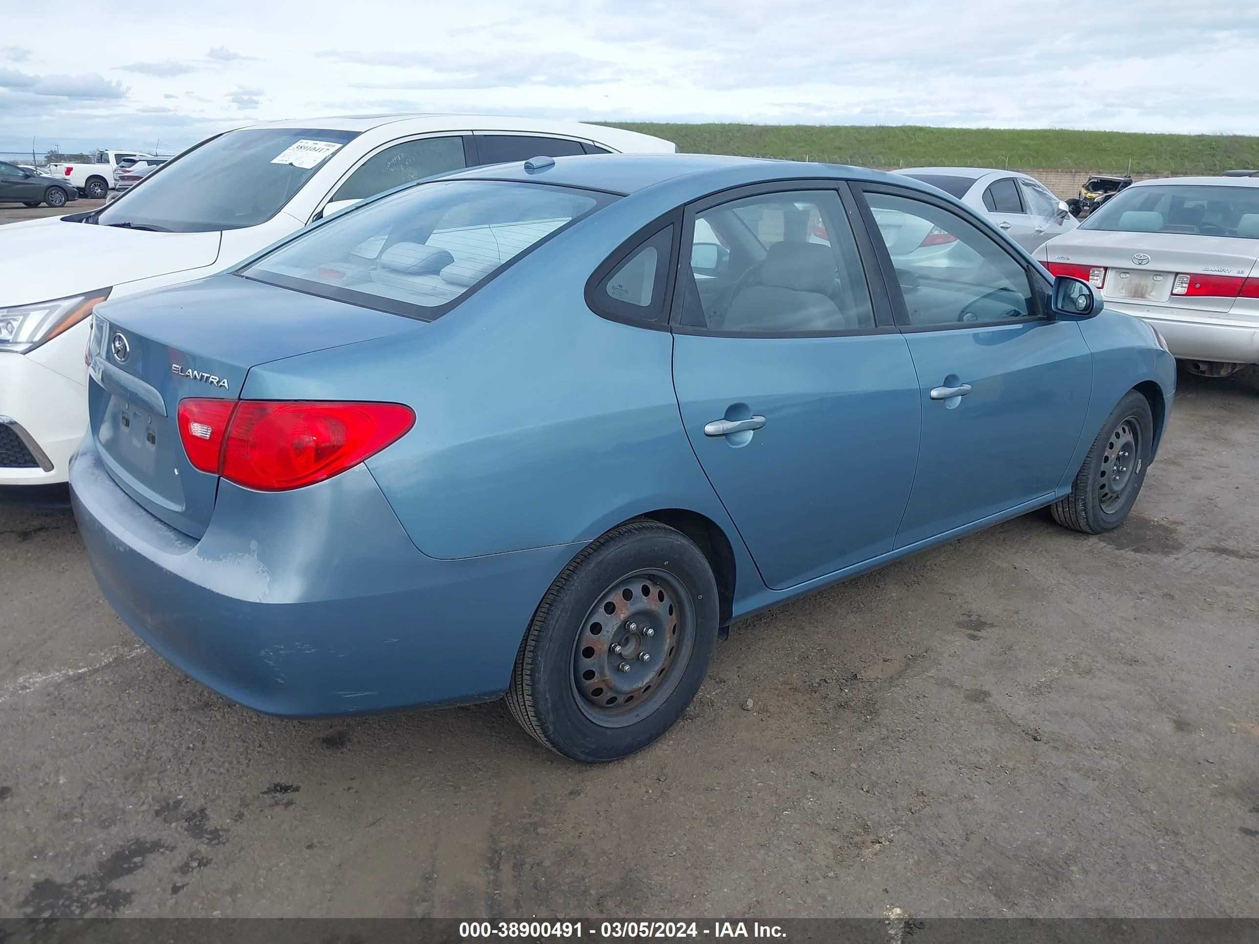 Photo 3 VIN: KMHDU46D27U202036 - HYUNDAI ELANTRA 