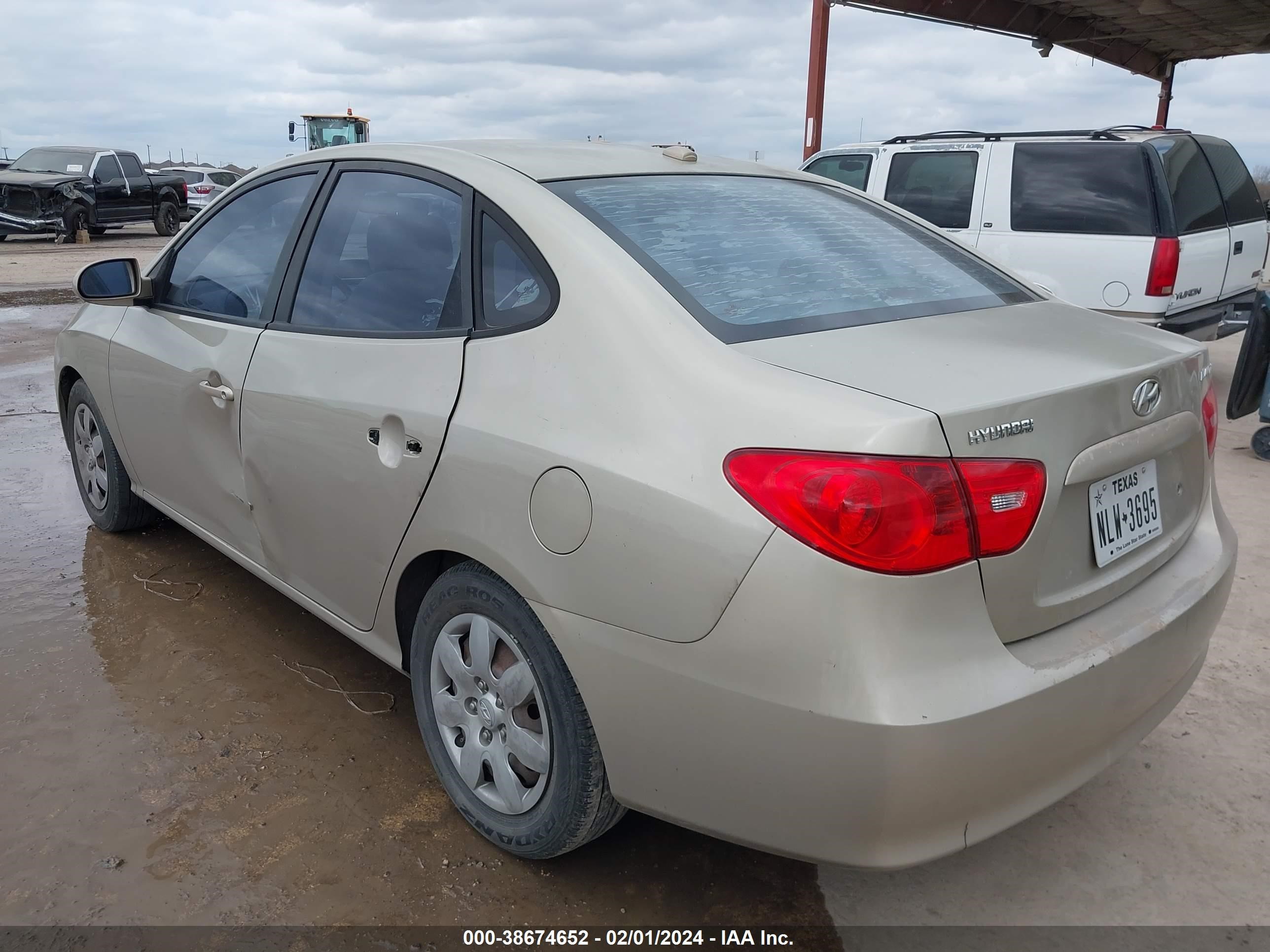 Photo 2 VIN: KMHDU46D28U391014 - HYUNDAI ELANTRA 