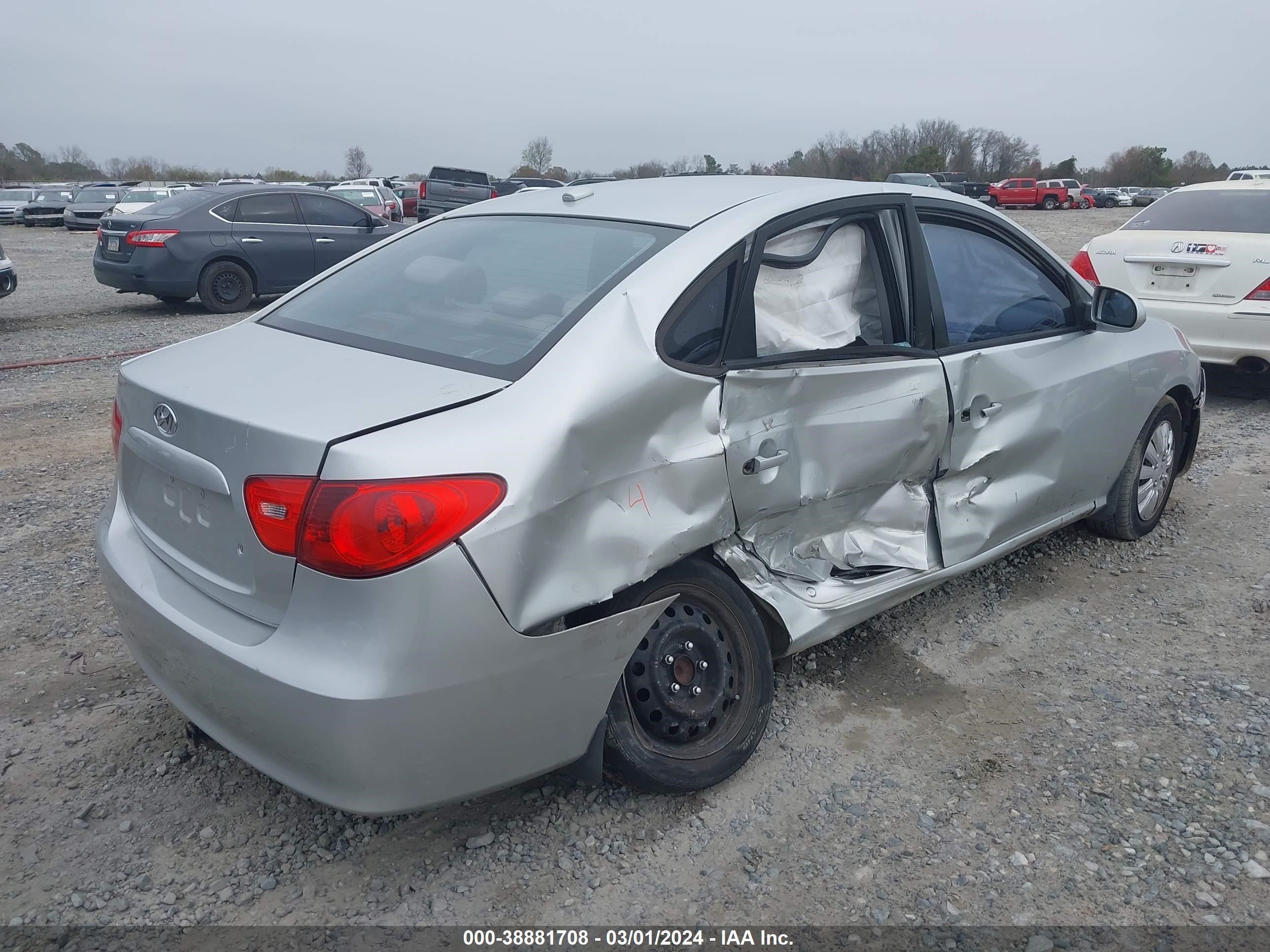 Photo 3 VIN: KMHDU46D28U491310 - HYUNDAI ELANTRA 