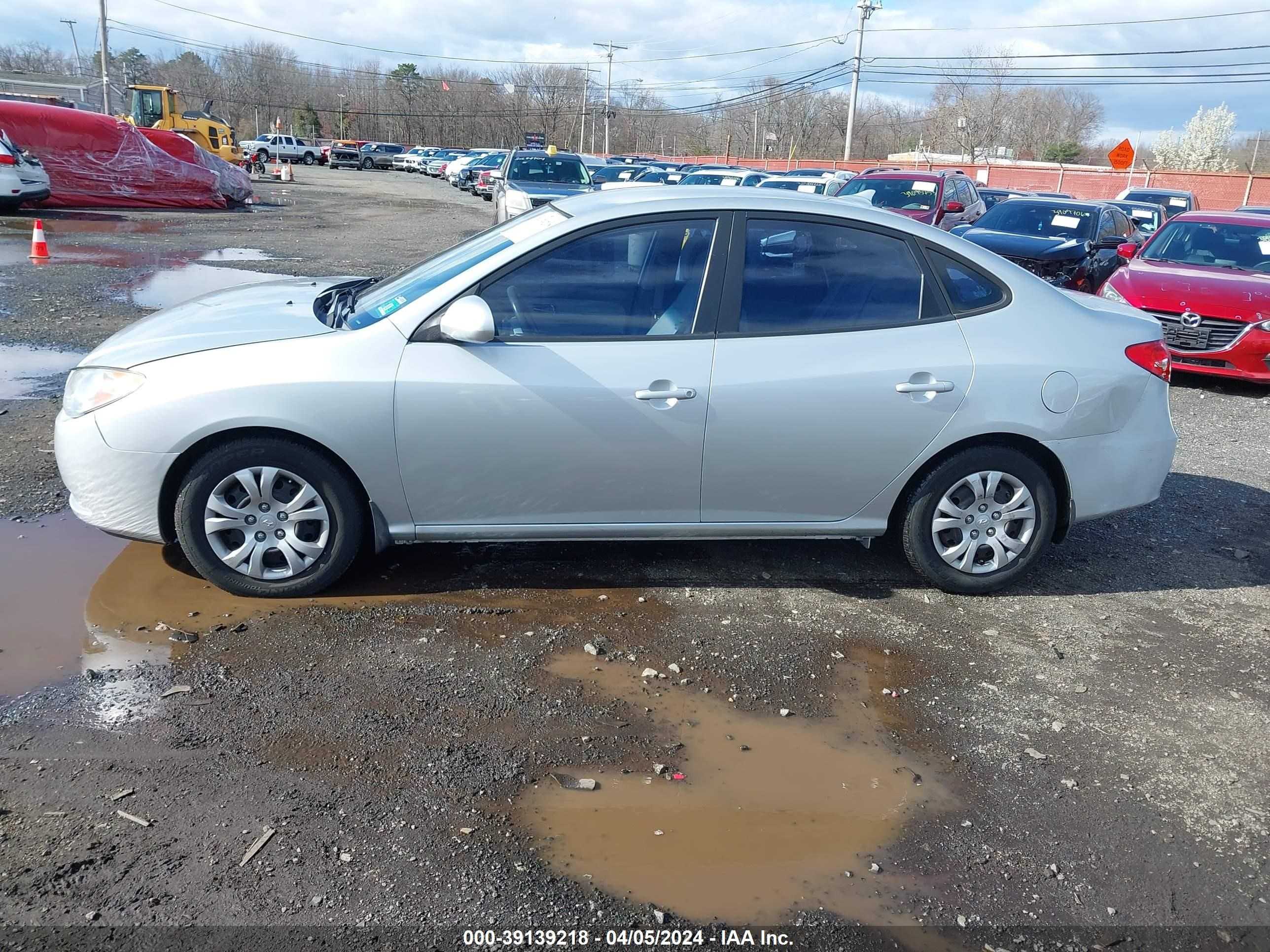 Photo 13 VIN: KMHDU46D29U702720 - HYUNDAI ELANTRA 