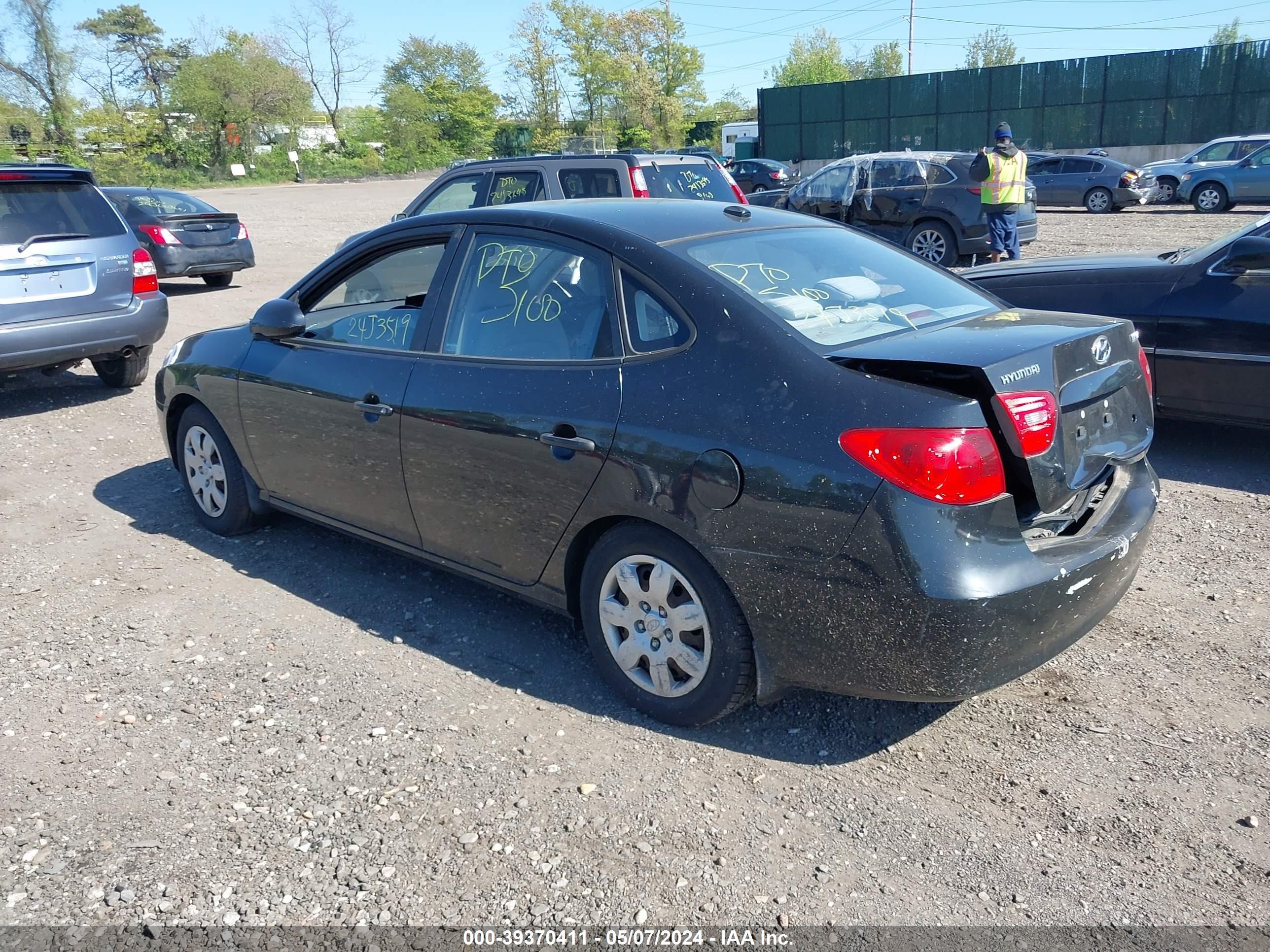 Photo 2 VIN: KMHDU46D38U489324 - HYUNDAI ELANTRA 