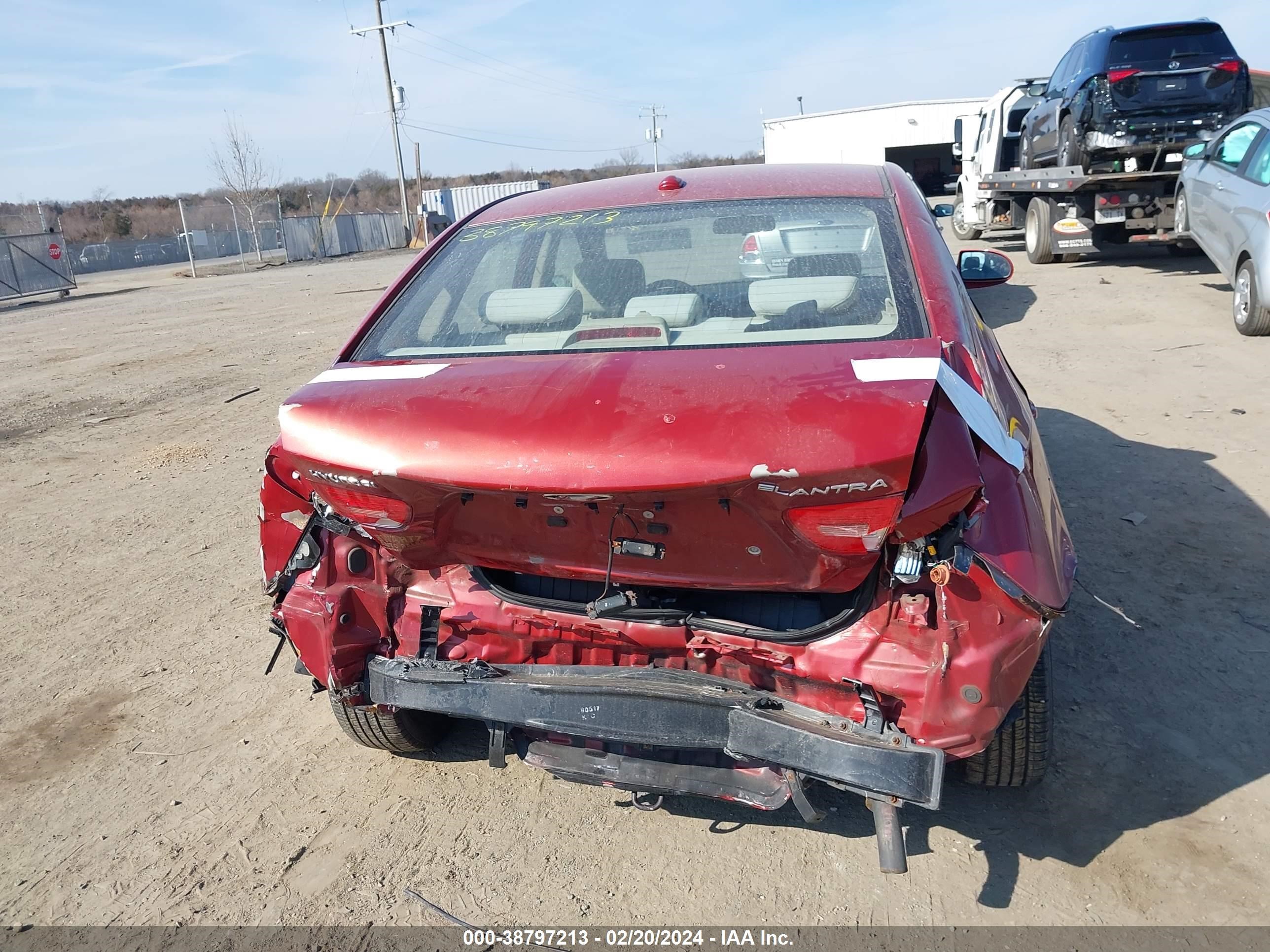 Photo 15 VIN: KMHDU46D38U515405 - HYUNDAI ELANTRA 