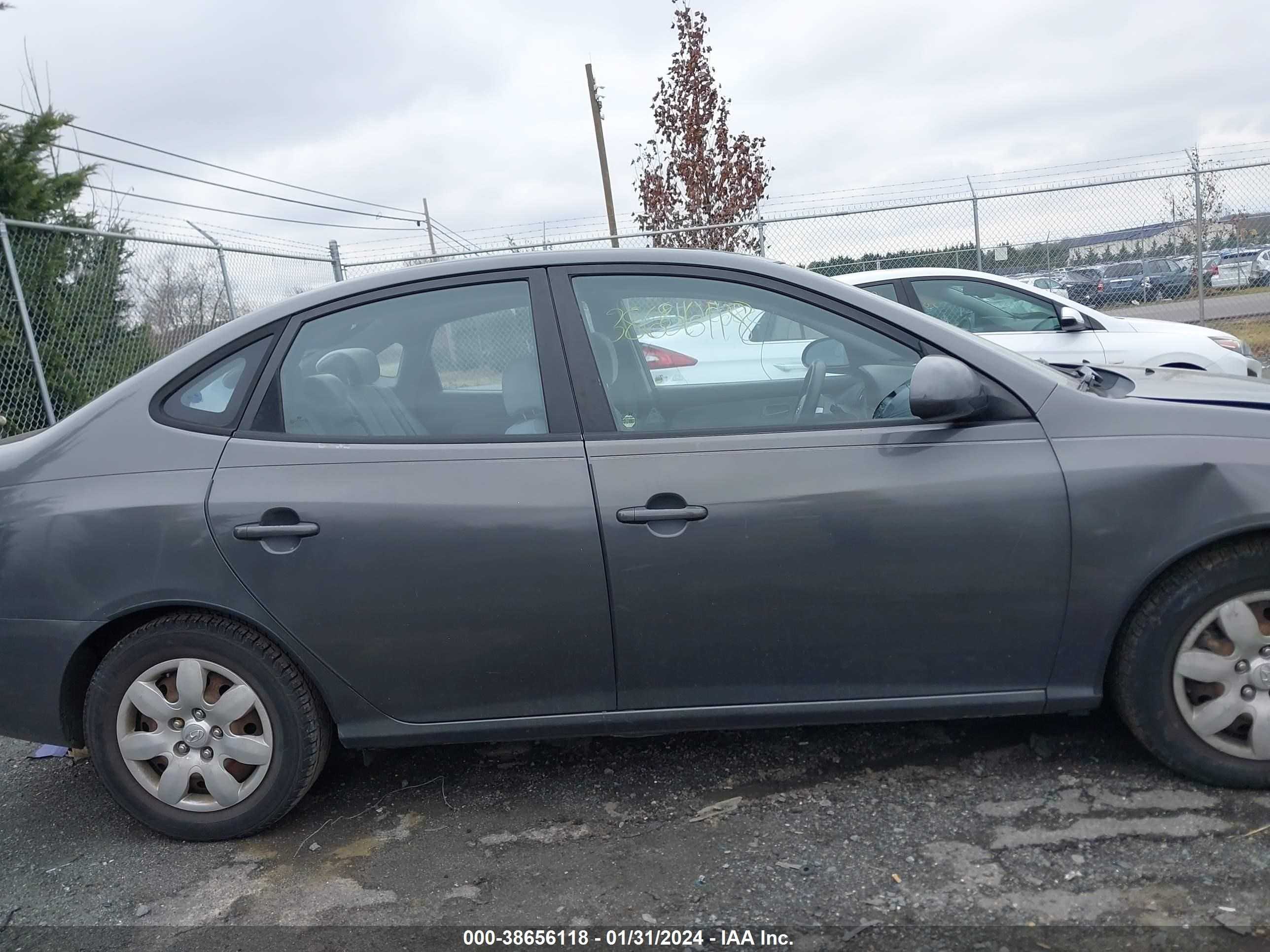 Photo 12 VIN: KMHDU46D38U549604 - HYUNDAI ELANTRA 