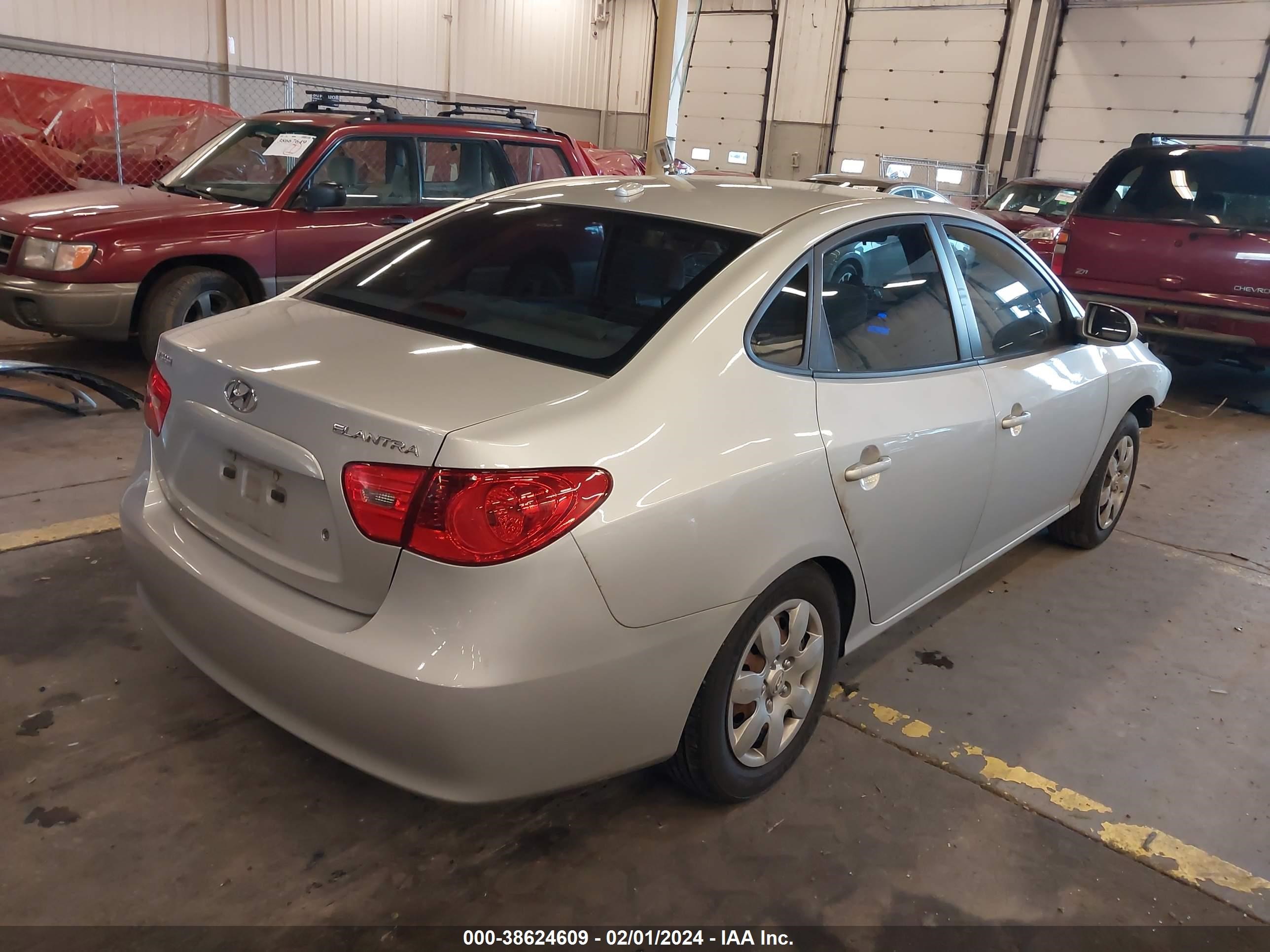 Photo 3 VIN: KMHDU46D38U577869 - HYUNDAI ELANTRA 