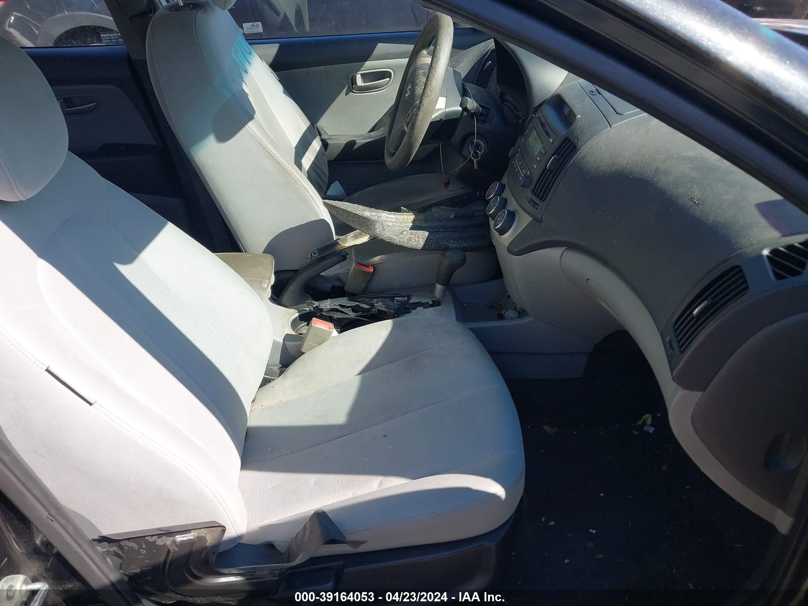 Photo 4 VIN: KMHDU46D39U650367 - HYUNDAI ELANTRA 