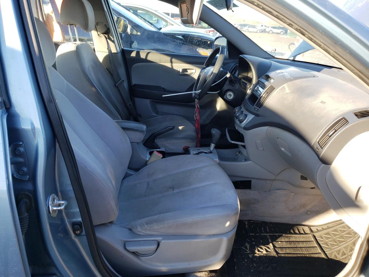 Photo 6 VIN: KMHDU46D47U252811 - HYUNDAI ELANTRA 