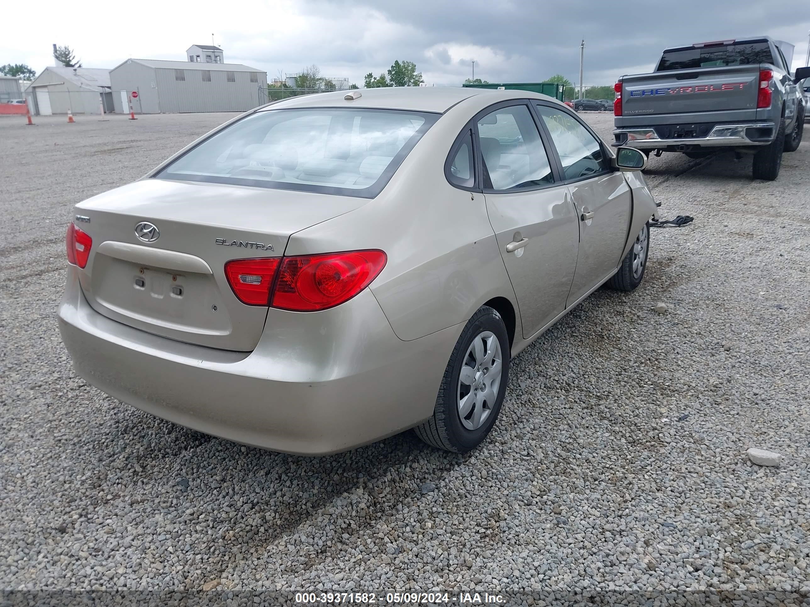 Photo 3 VIN: KMHDU46D48U323023 - HYUNDAI ELANTRA 