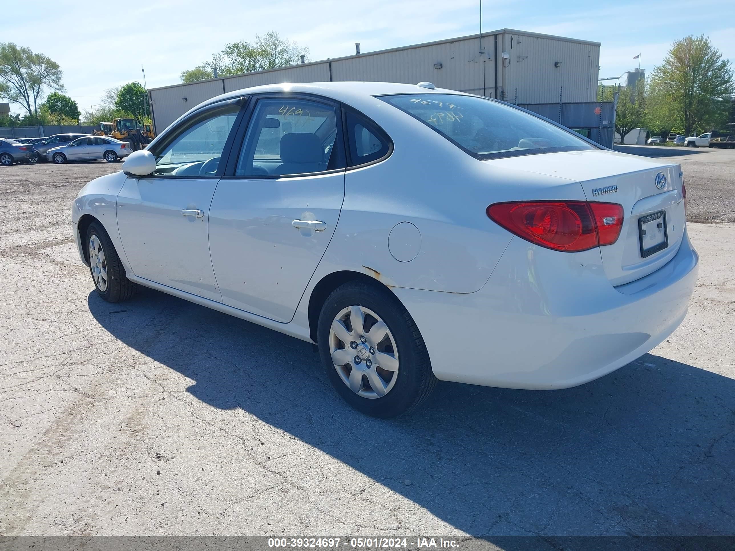 Photo 2 VIN: KMHDU46D48U398935 - HYUNDAI ELANTRA 