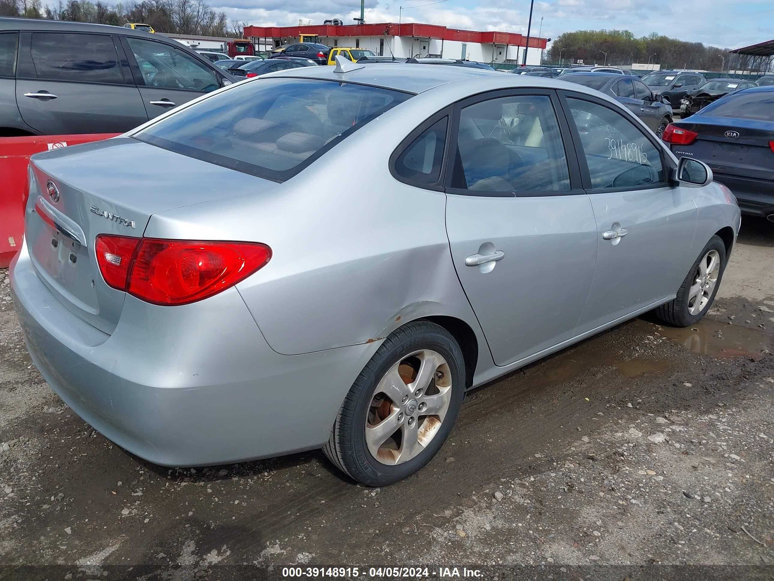 Photo 3 VIN: KMHDU46D49U766693 - HYUNDAI ELANTRA 