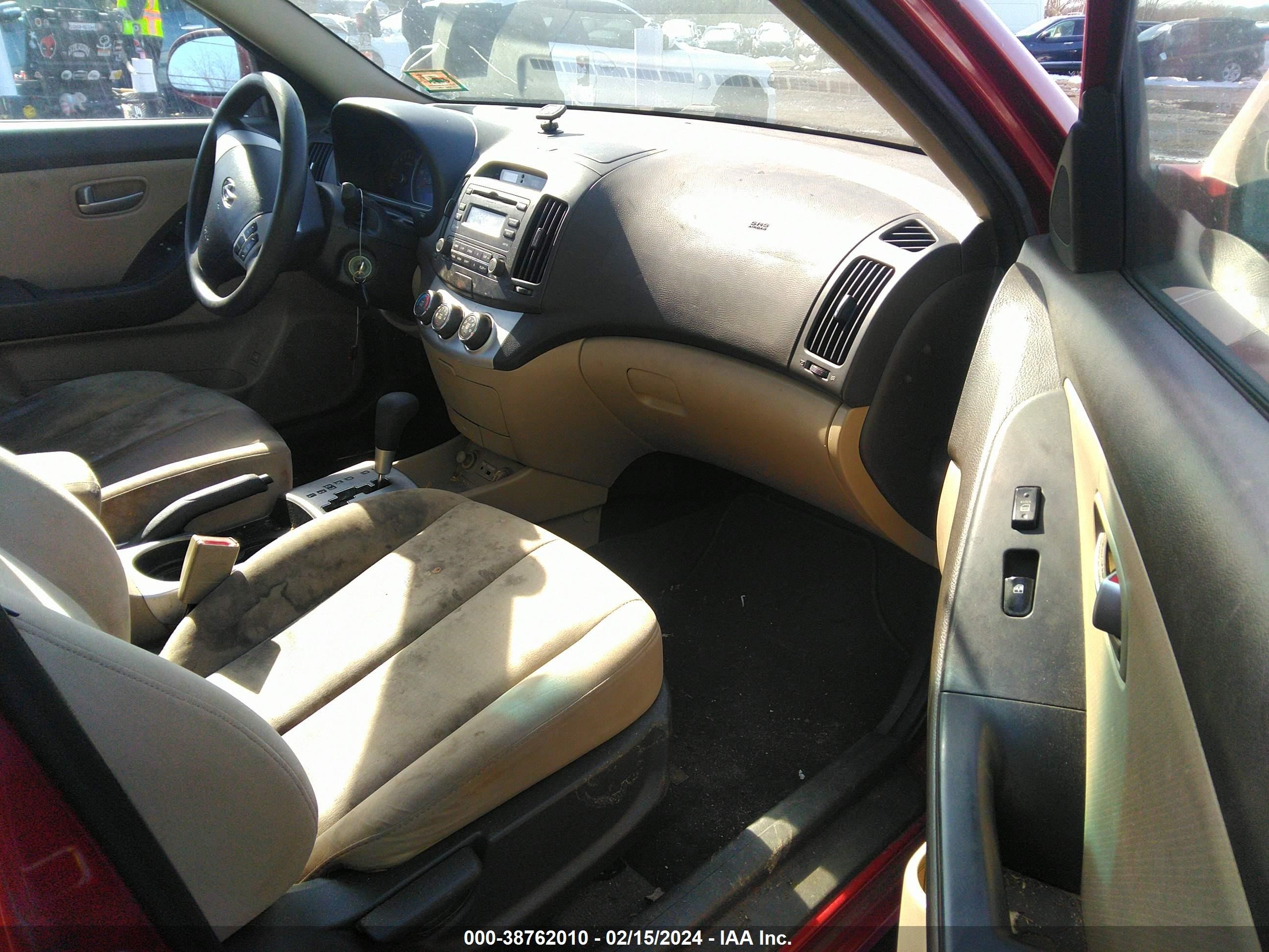 Photo 4 VIN: KMHDU46D49U788208 - HYUNDAI ELANTRA 