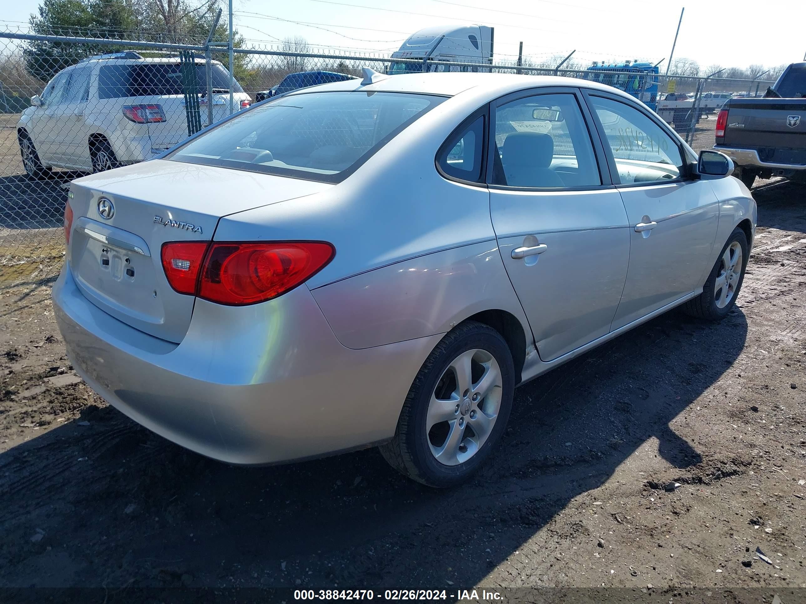 Photo 3 VIN: KMHDU46D49U820770 - HYUNDAI ELANTRA 