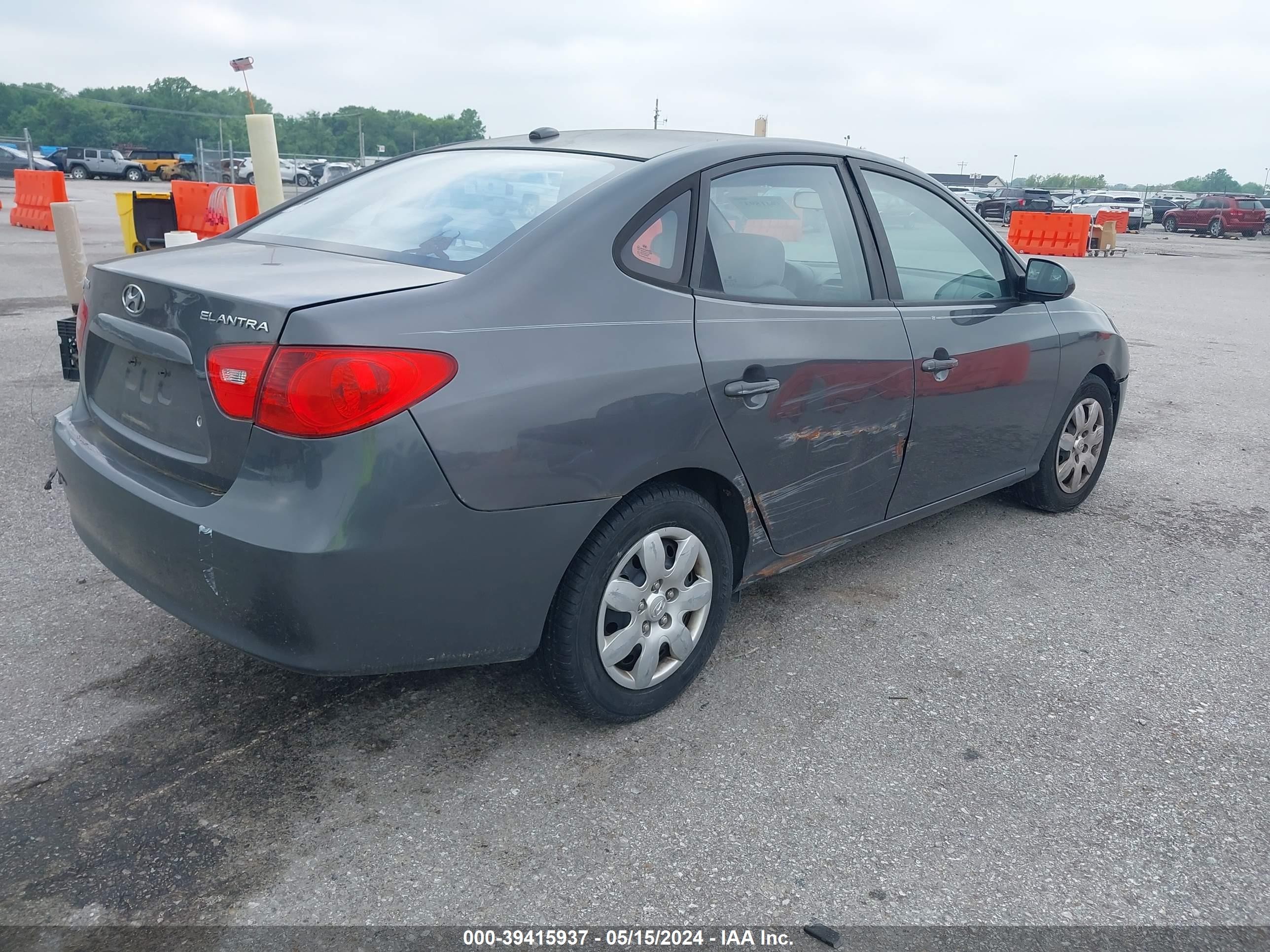 Photo 3 VIN: KMHDU46D57U144505 - HYUNDAI ELANTRA 