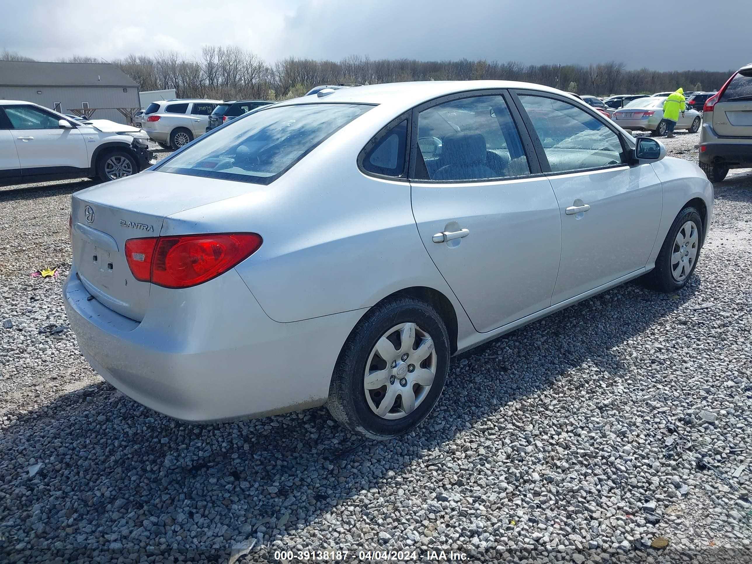 Photo 3 VIN: KMHDU46D58U278125 - HYUNDAI ELANTRA 