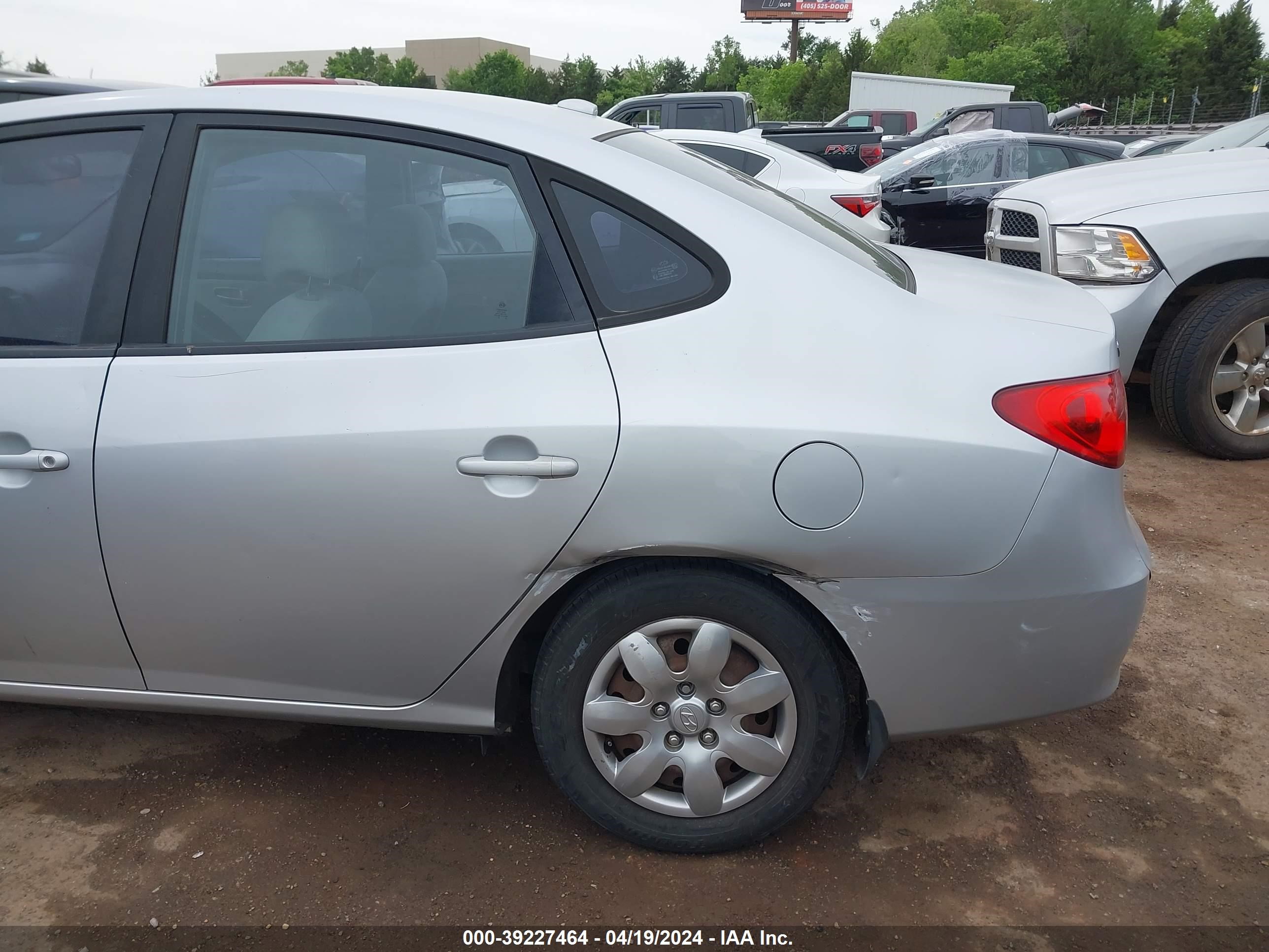 Photo 5 VIN: KMHDU46D59U629360 - HYUNDAI ELANTRA 