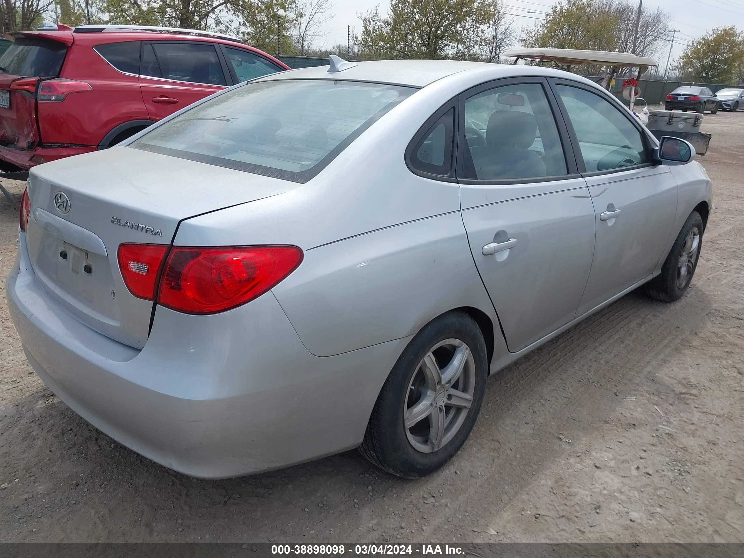 Photo 3 VIN: KMHDU46D59U761597 - HYUNDAI ELANTRA 