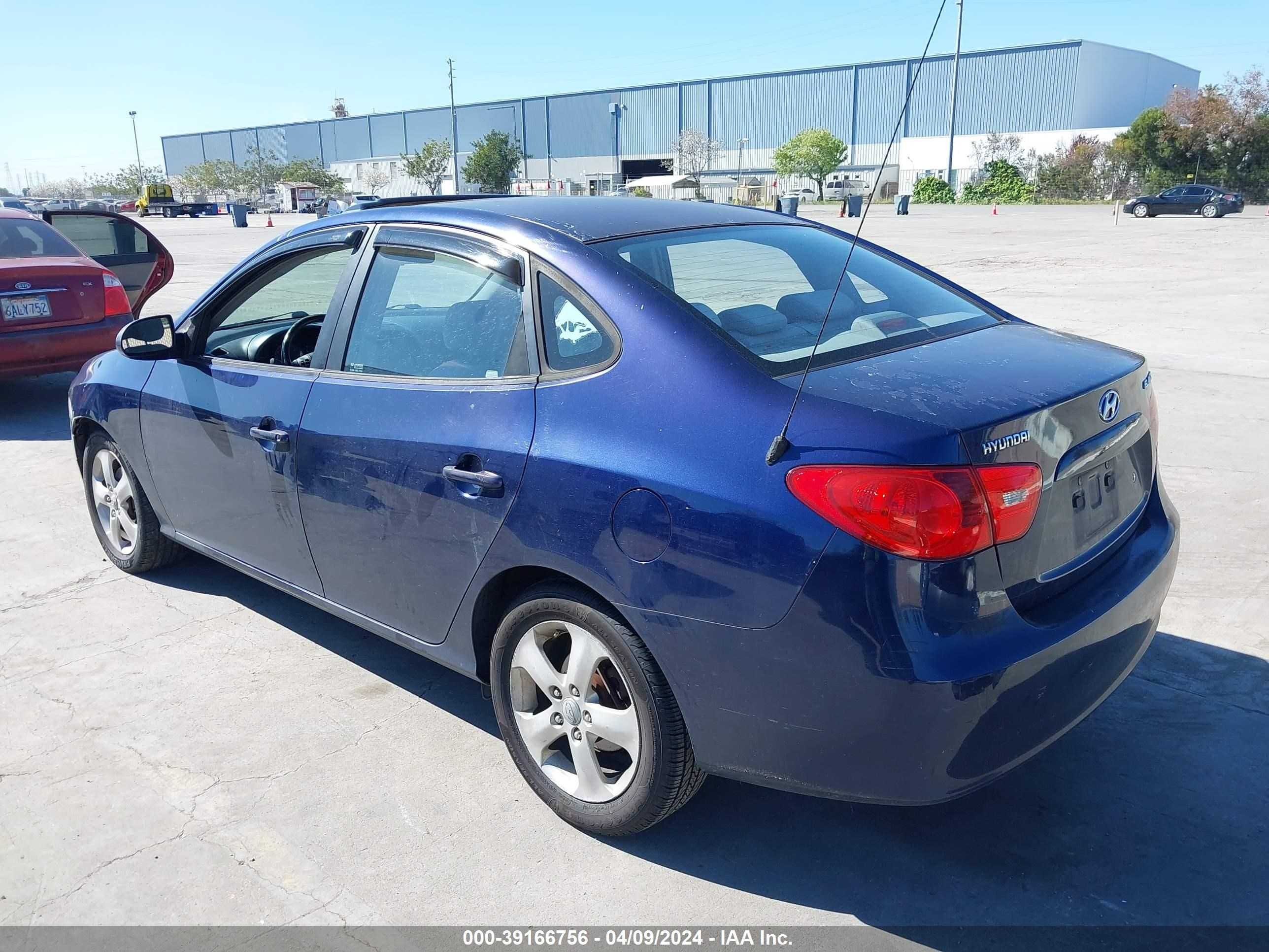 Photo 2 VIN: KMHDU46D67U041819 - HYUNDAI ELANTRA 