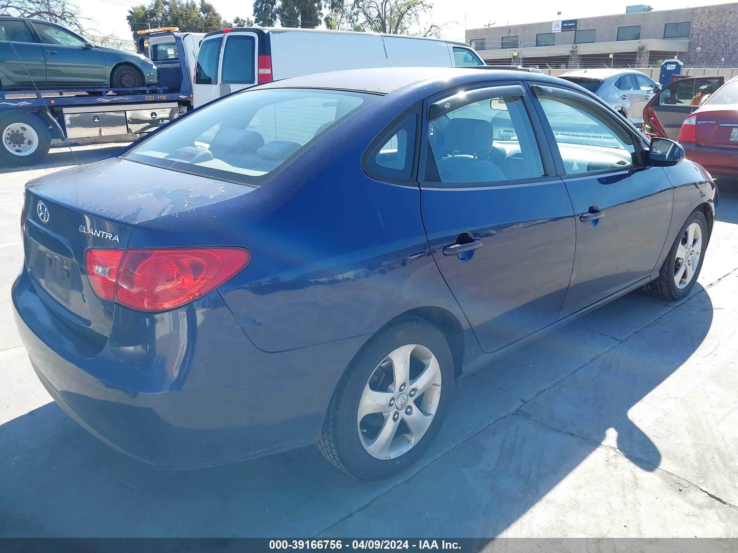 Photo 3 VIN: KMHDU46D67U041819 - HYUNDAI ELANTRA 