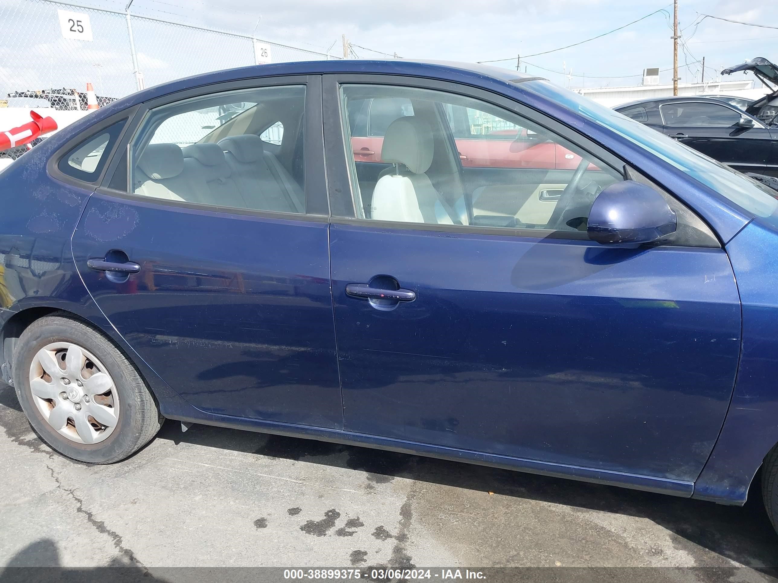 Photo 13 VIN: KMHDU46D68U318972 - HYUNDAI ELANTRA 