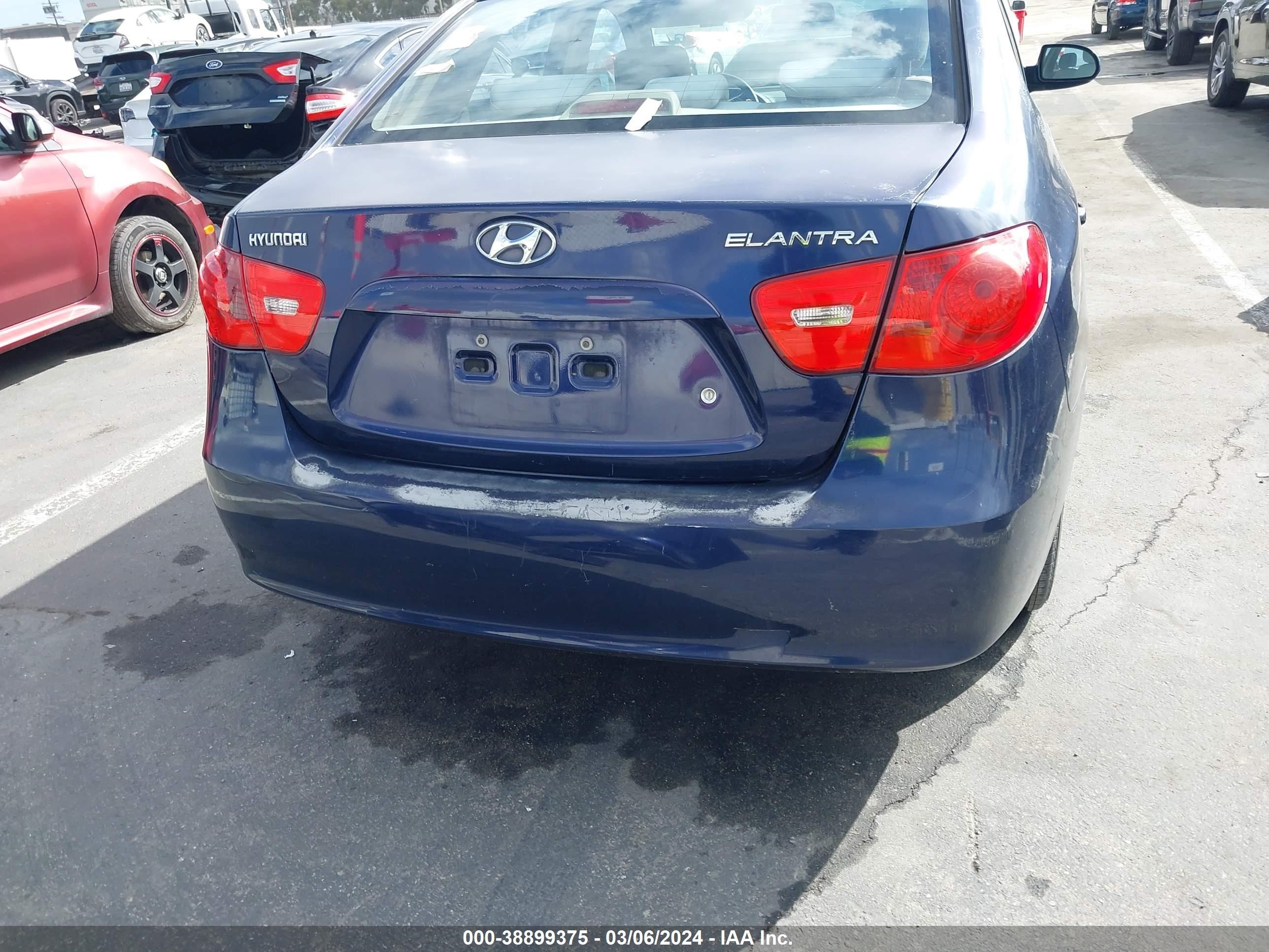 Photo 16 VIN: KMHDU46D68U318972 - HYUNDAI ELANTRA 