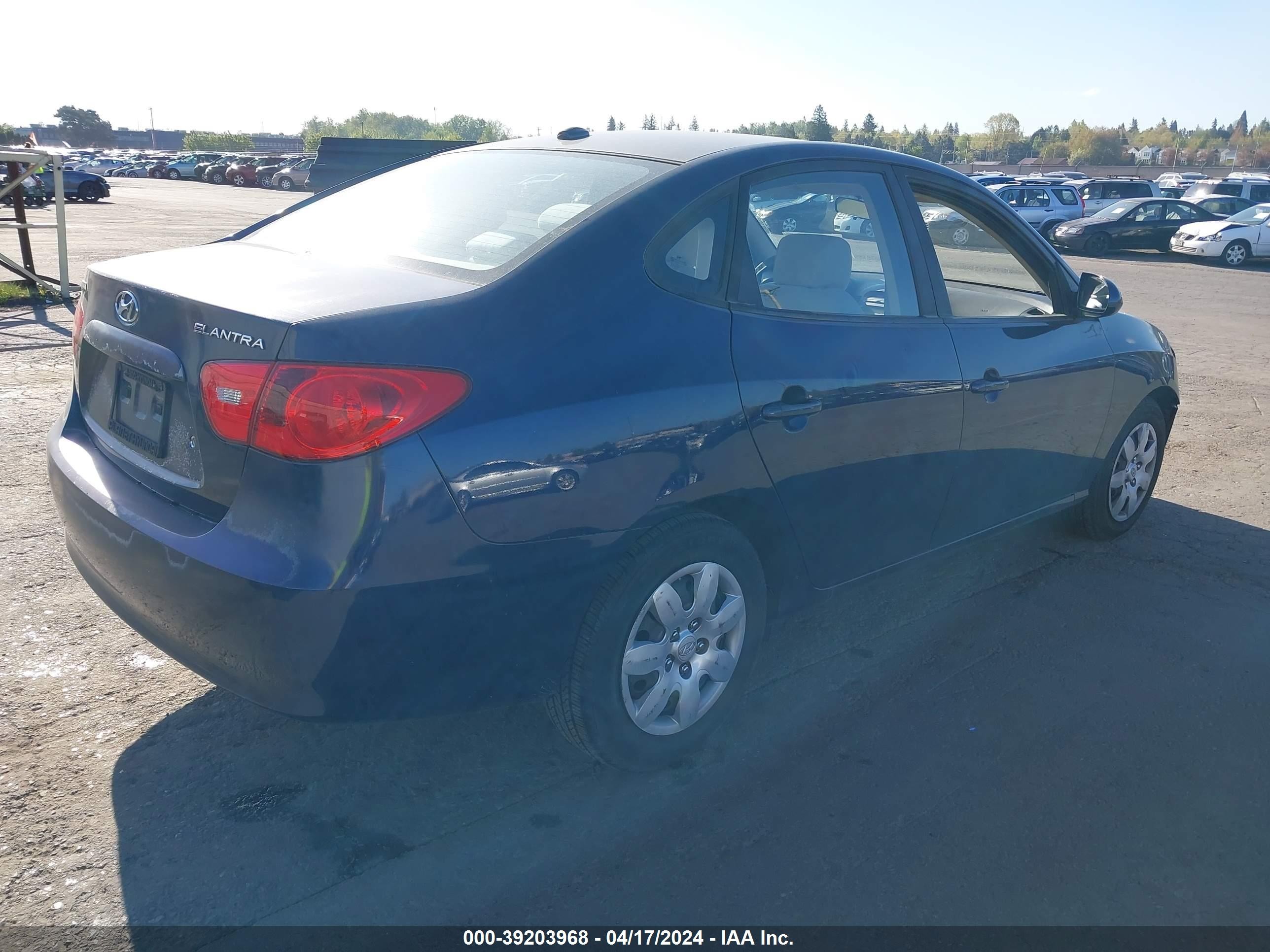 Photo 3 VIN: KMHDU46D68U423320 - HYUNDAI ELANTRA 